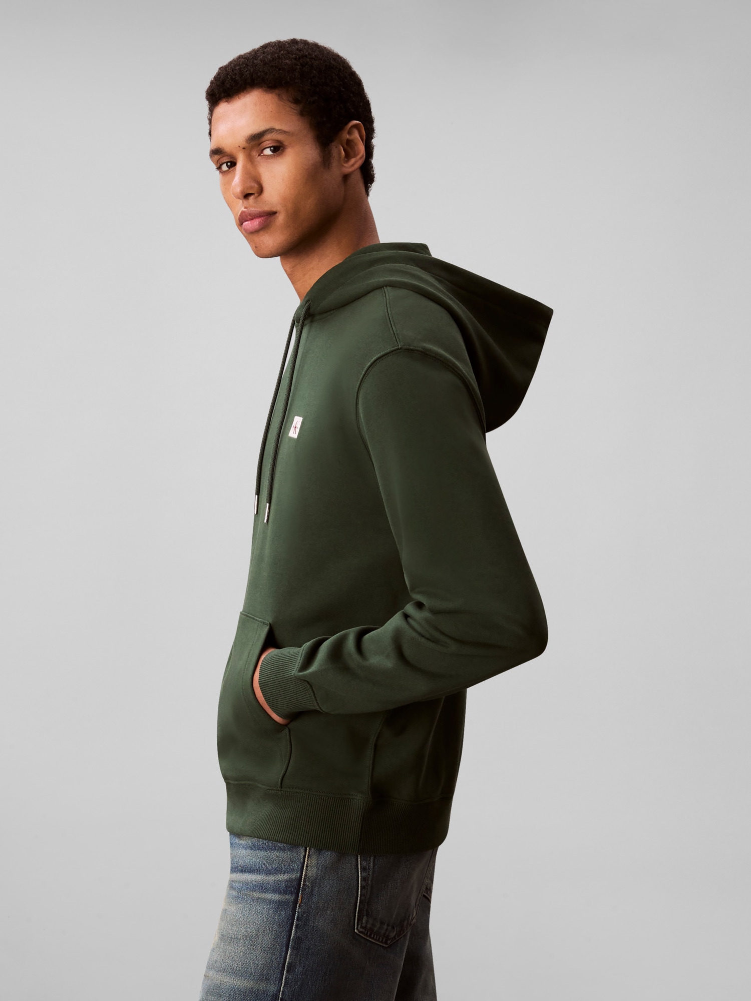 Calvin Klein Jeans Kapuzensweatshirt »400GSM TERRY BADGE HOODIE«, Mit Rundhalsausschnitt