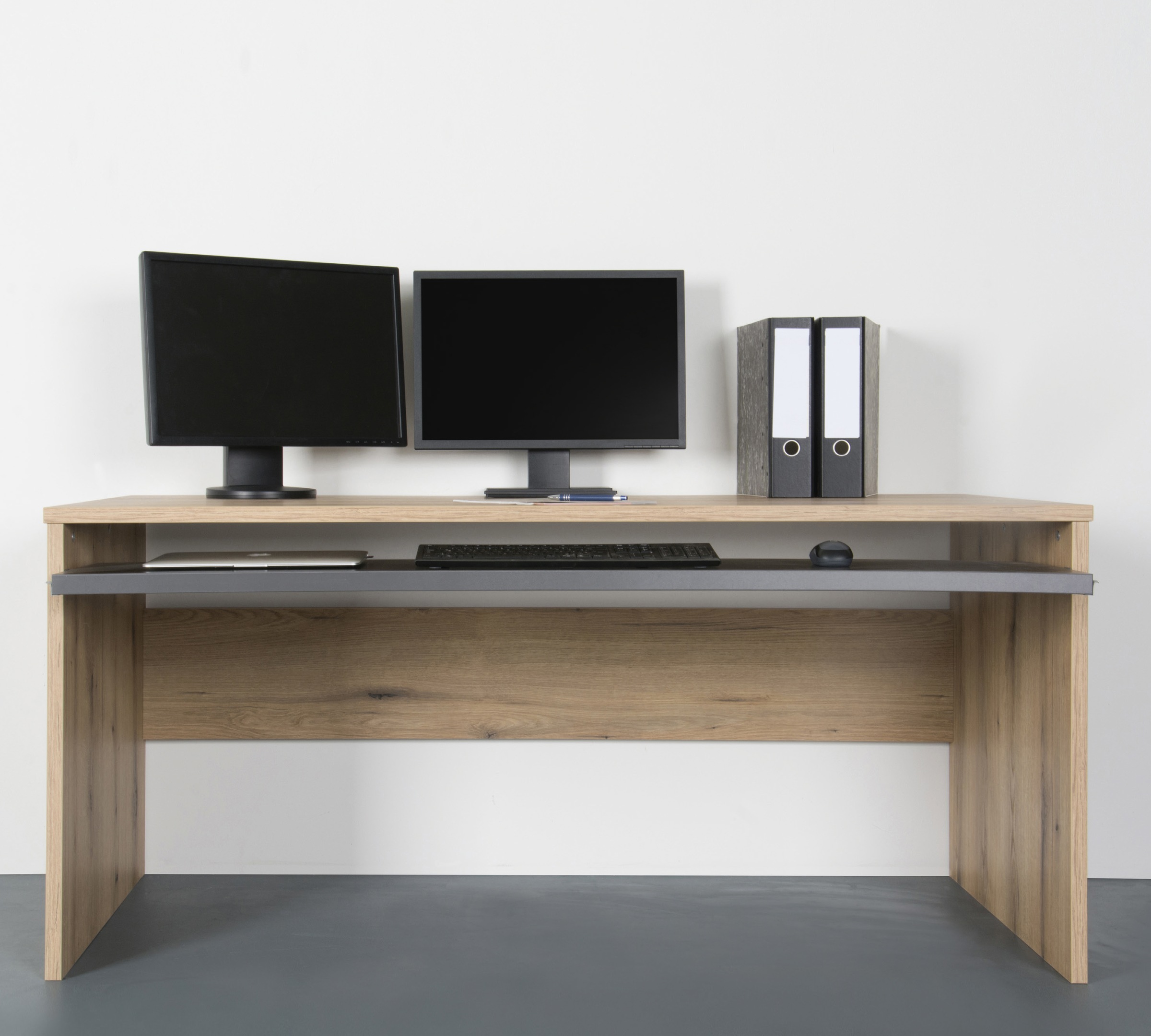 VOGL Möbelfabrik Schreibtisch »Barrie mit 2-farbigem Tastaturauszug«, in 2 Breiten, 2,5 cm Tischplattenstärke, Made in Germany