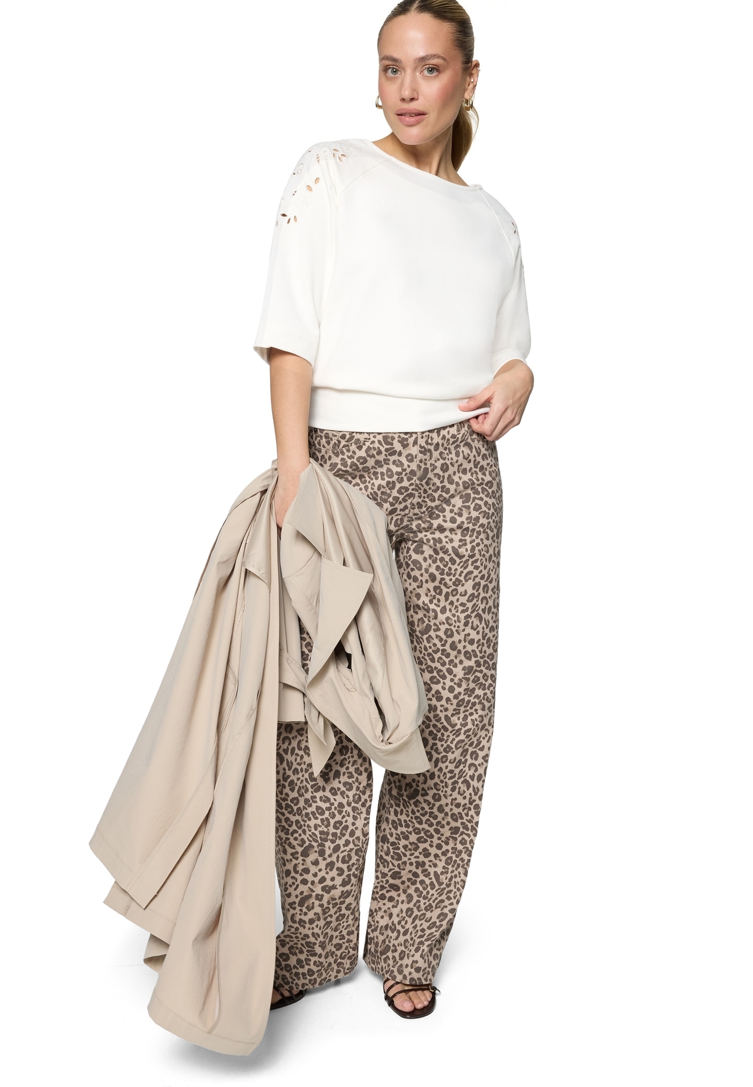 Zero Sweatshirt »Damen mit Lochmuster«, Lochstickerei
