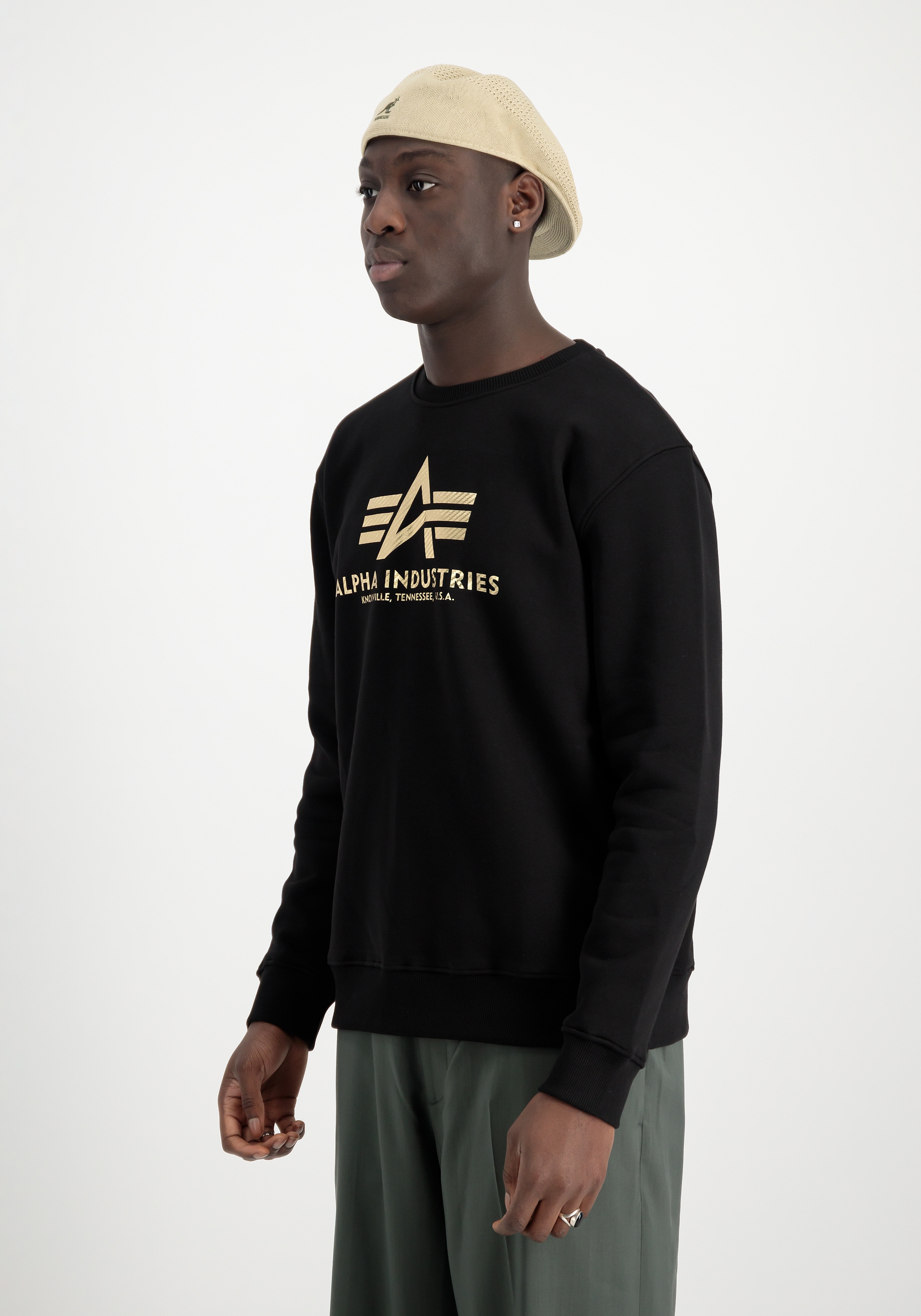 Alpha Industries 1100000002199 "Basic Sweatshirt Carbon"