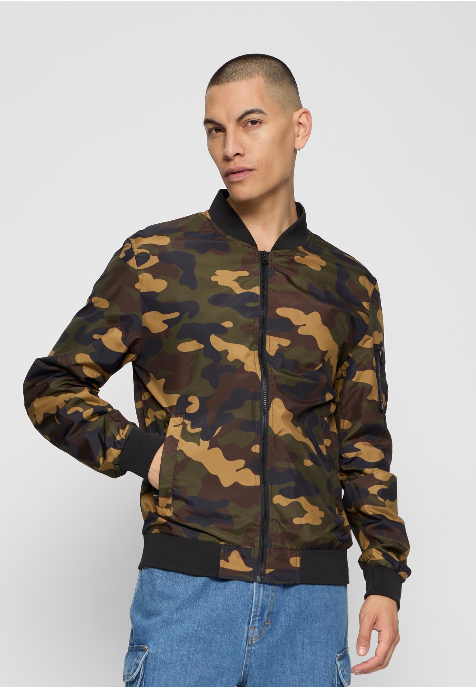 URBAN CLASSICS Allwetterjacke »Urban Classics Herren Light Camo Bomber Jacket«, (1 St.), ohne Kapuze