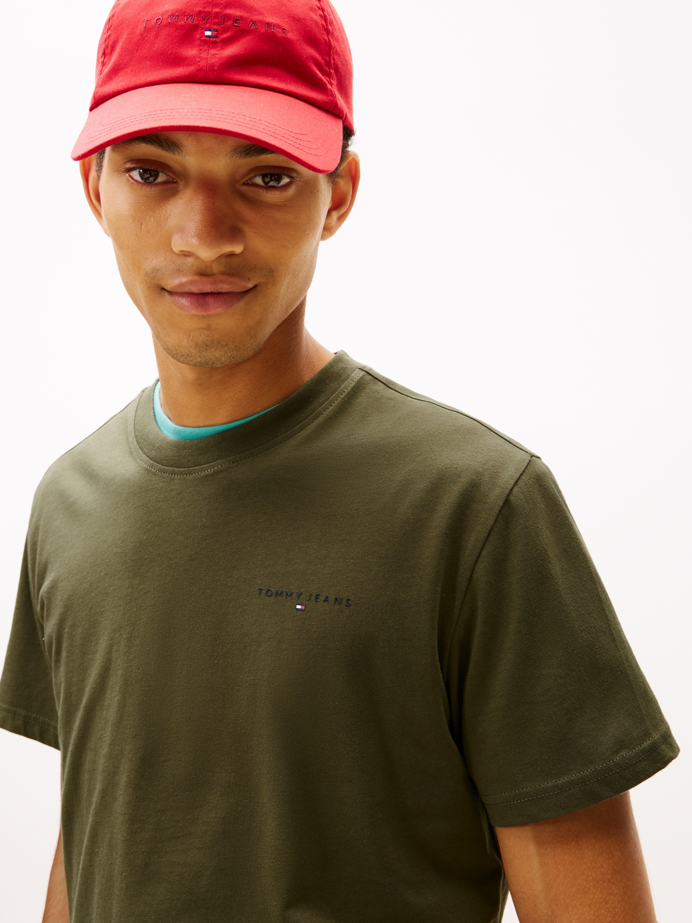 Tommy Jeans T-Shirt »TJM SLIM LINEAR CHEST TEE EXT« Mit Rundhalsausschnitt