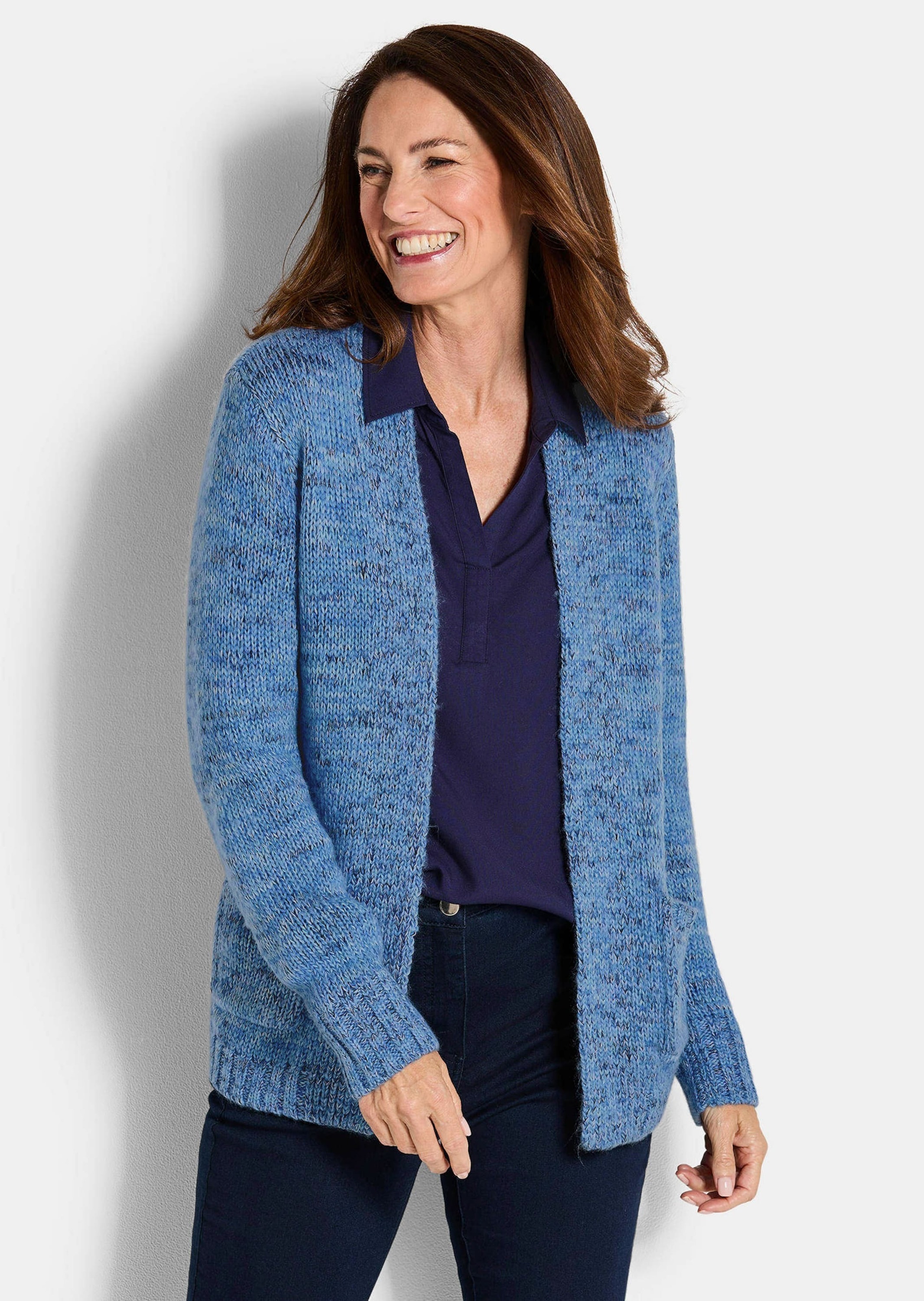 GOLDNER Strickjacke »Kurzgröße Strickjacke mit aufgesetzten Taschen«
