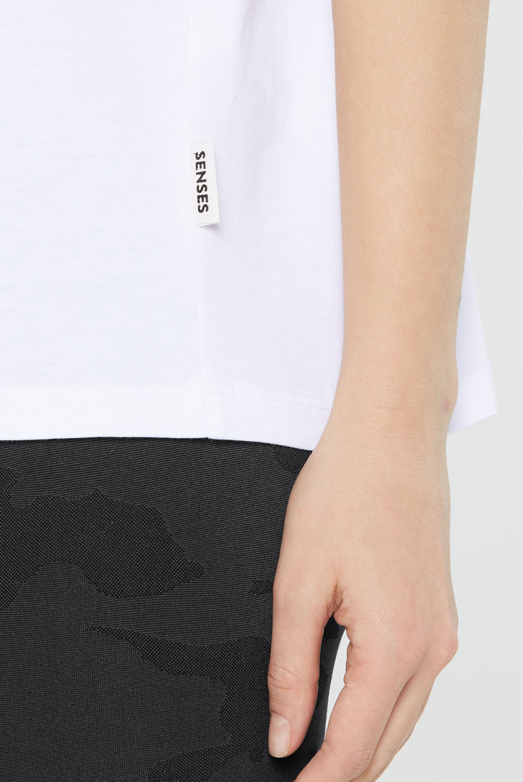 SENSES.THE LABEL Rundhalsshirt aus Baumwolle