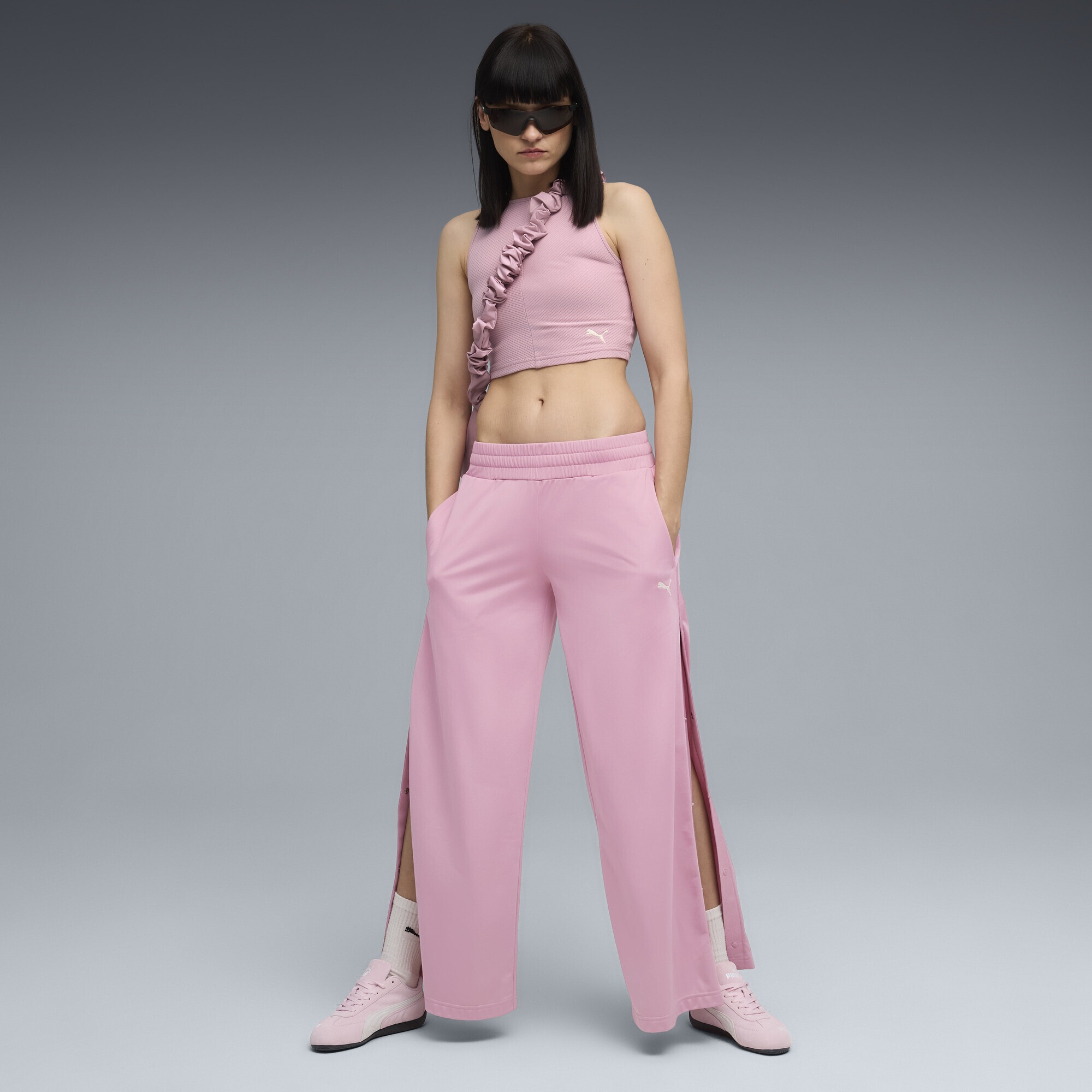 PUMA Sporthose »WARDROBE Essentials Low Rise Popper Hose Damen«