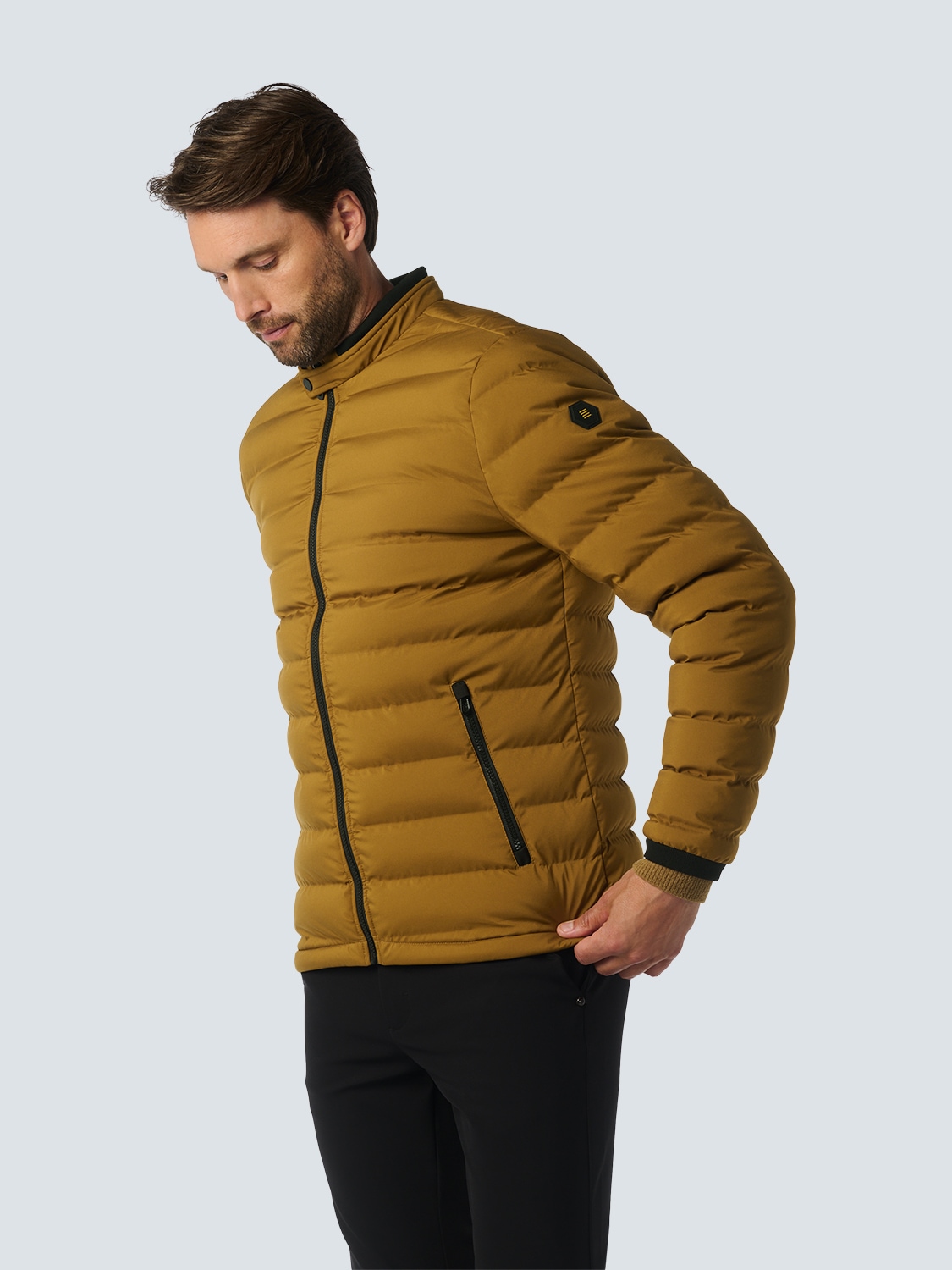 NO EXCESS Leichtdaunenjacke »No Excess Leichte Steppjacke mit sportlichem Look«