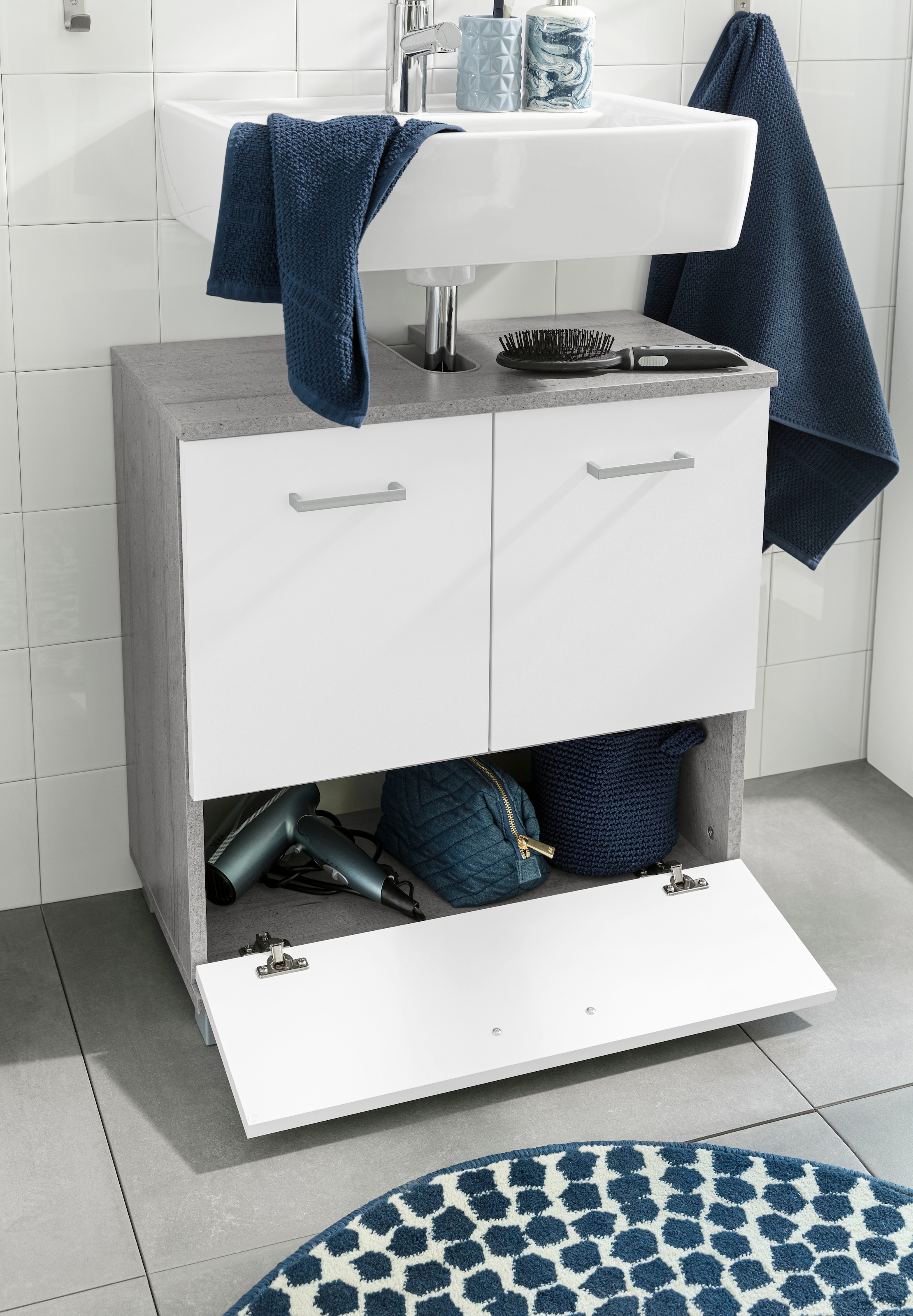 Schildmeyer Spiegelschrank »Dorina, mit höhenverstellbaren Glasböden made in Germany«, Breite 70 cm, 3-türig, LED-Beleuchtung, Schalter-/Steckdosenbox