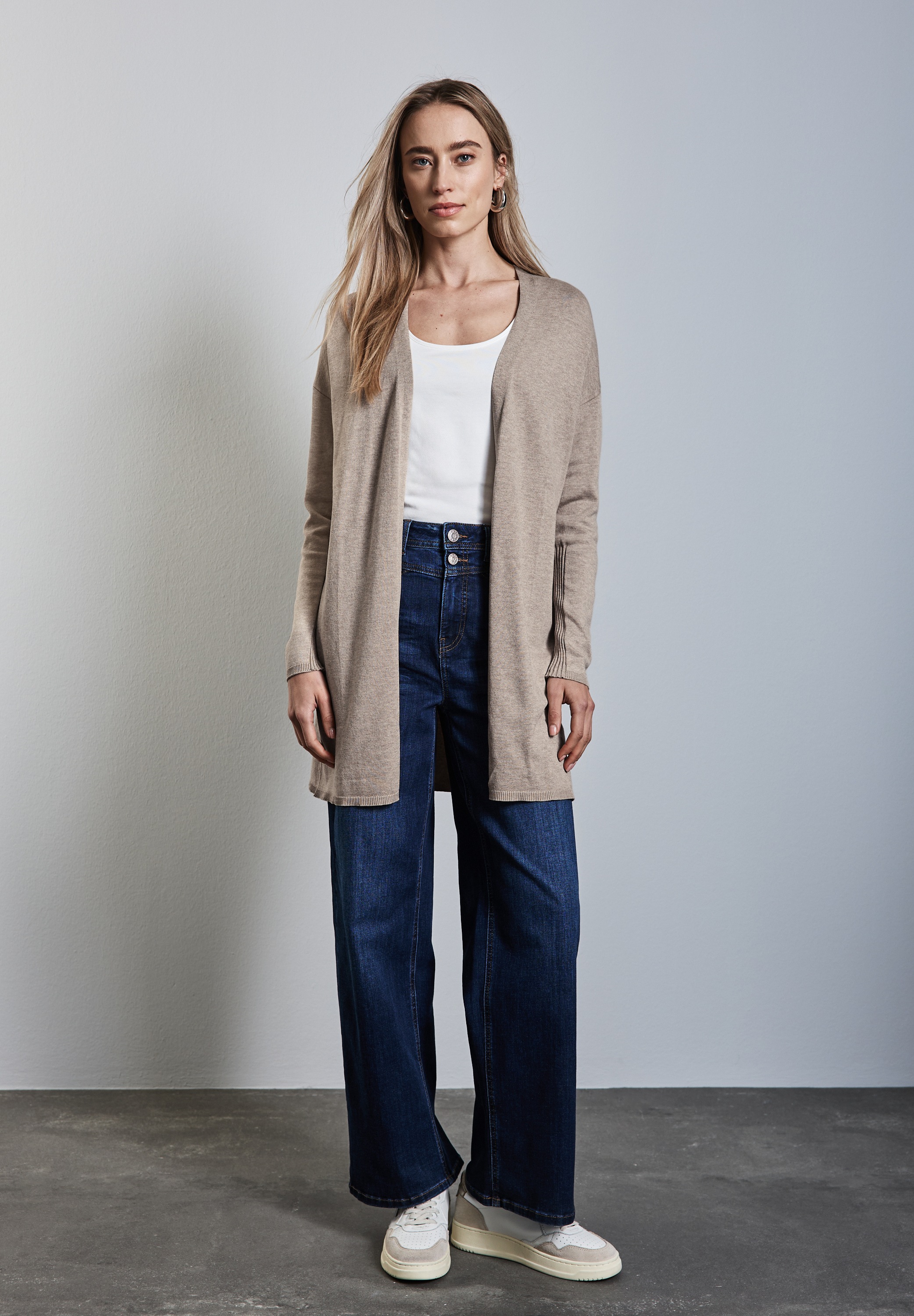 STREET ONE Strickjacke, aus softer Viskose