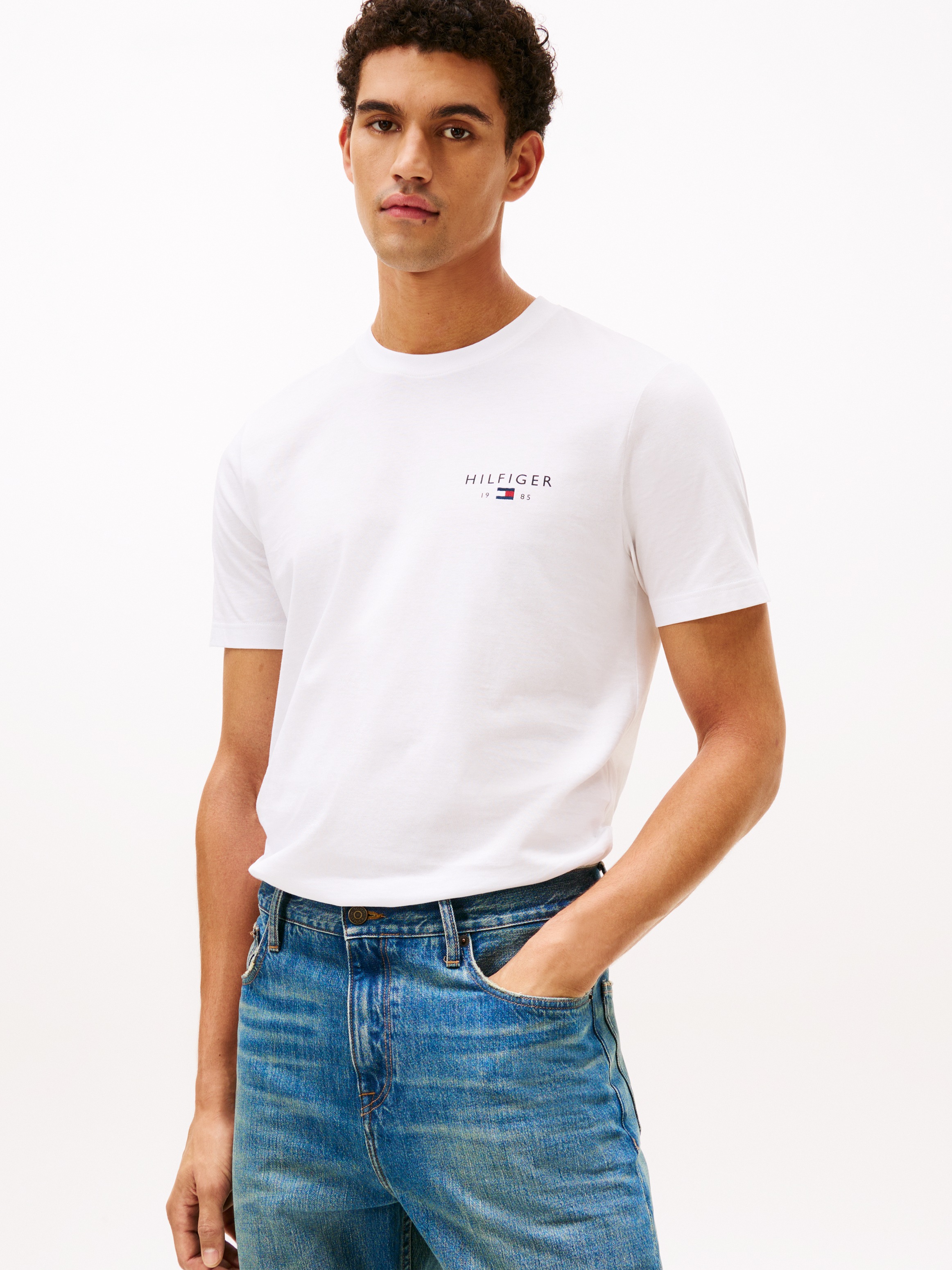 Tommy Hilfiger T-Shirt "BRAND LOVE SMALL HILFIGER" normale Passform, Rundha günstig online kaufen