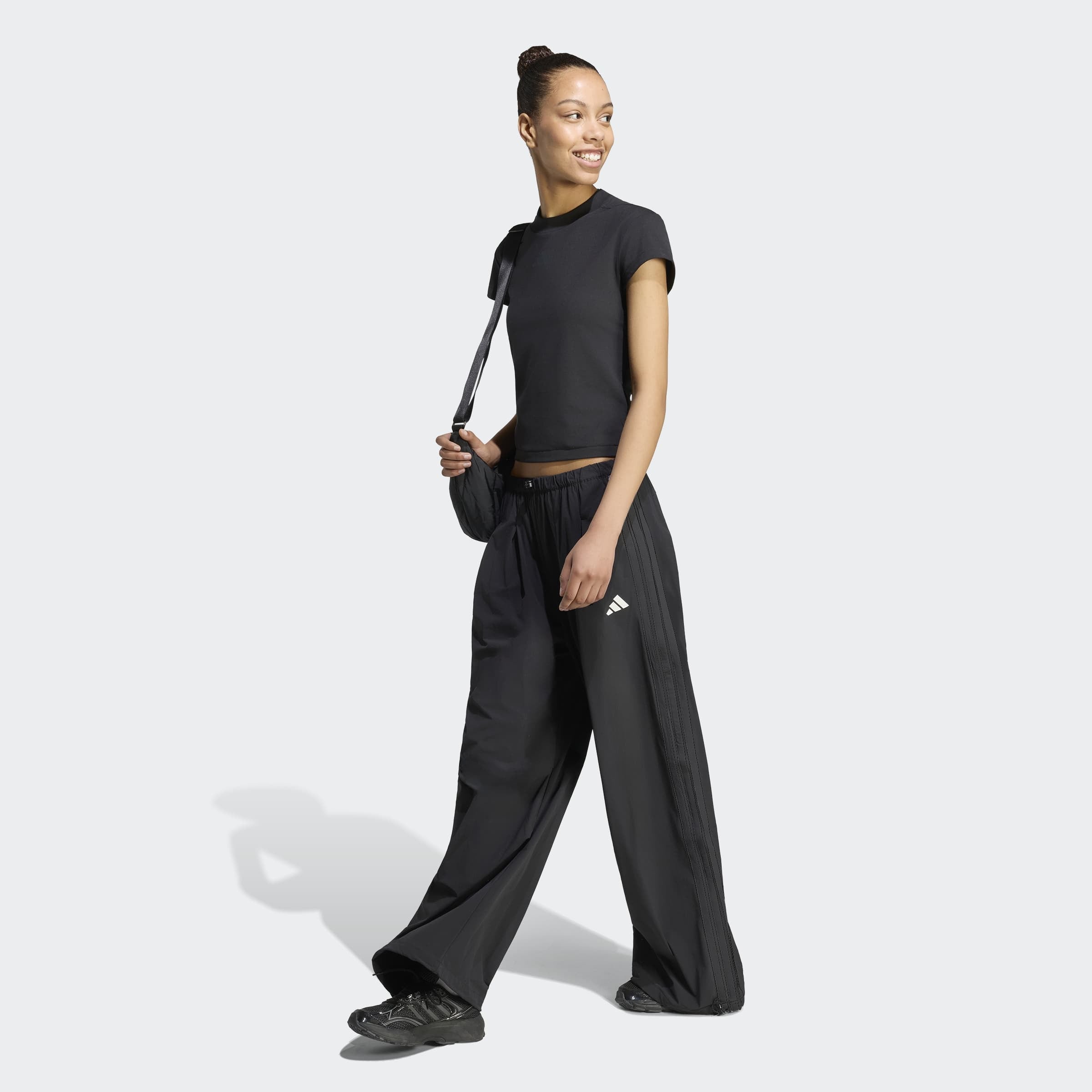 adidas Sportswear Sporthose »CITY TECH 3 STRIPES TRACKSUIT BOTTOMS«  für Erwachsene, sportlicher Stil, aus Polyamid und Elasthan
