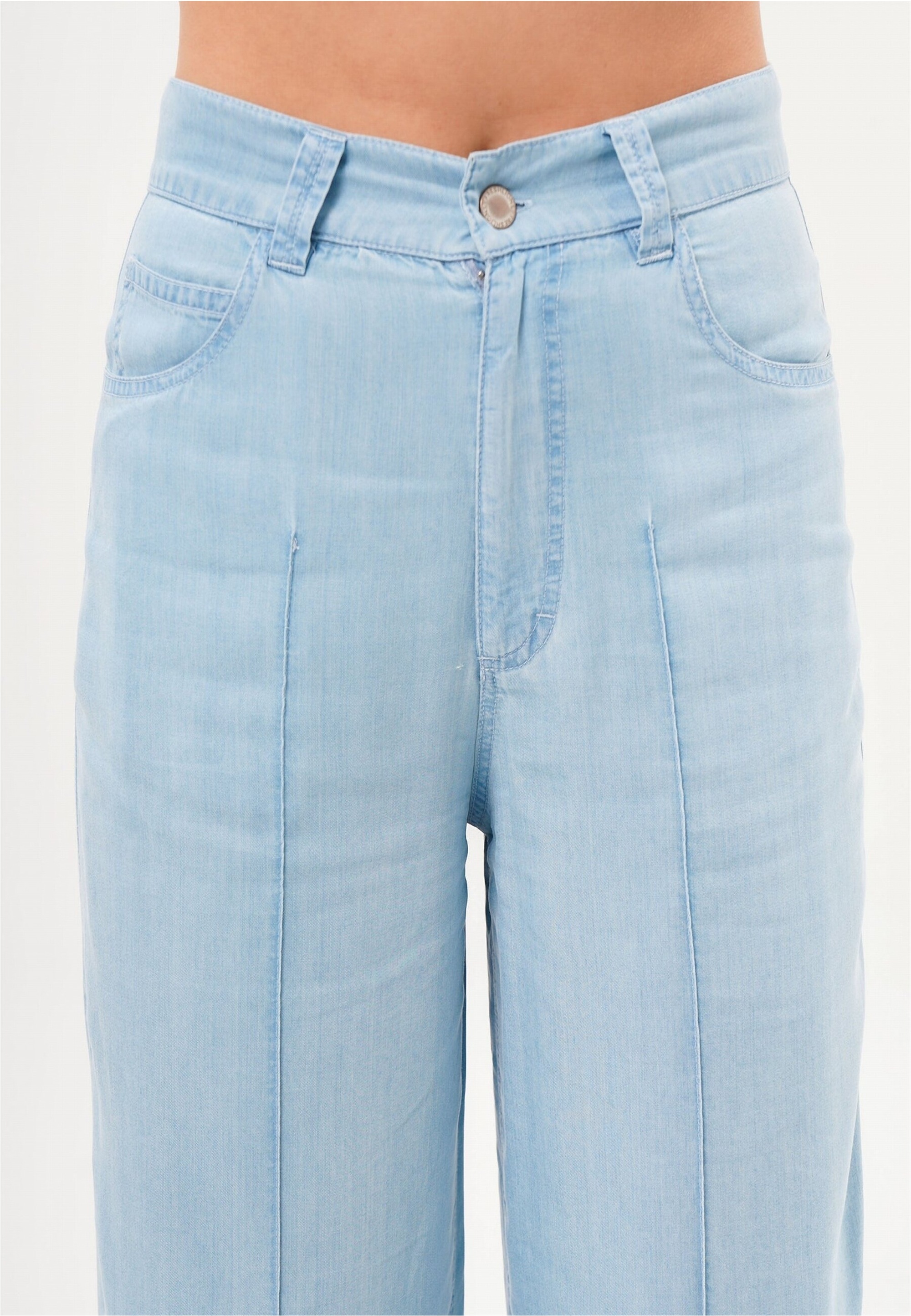 freshlions Stoffhose »Giona«, mit angesagter Jeans-Optik
