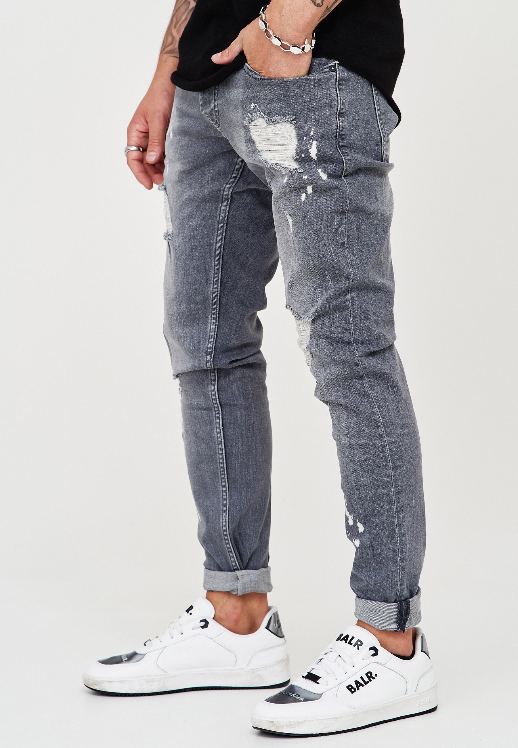 behype Slim-fit-Jeans »SLY«, mit Destroyed-Elementen