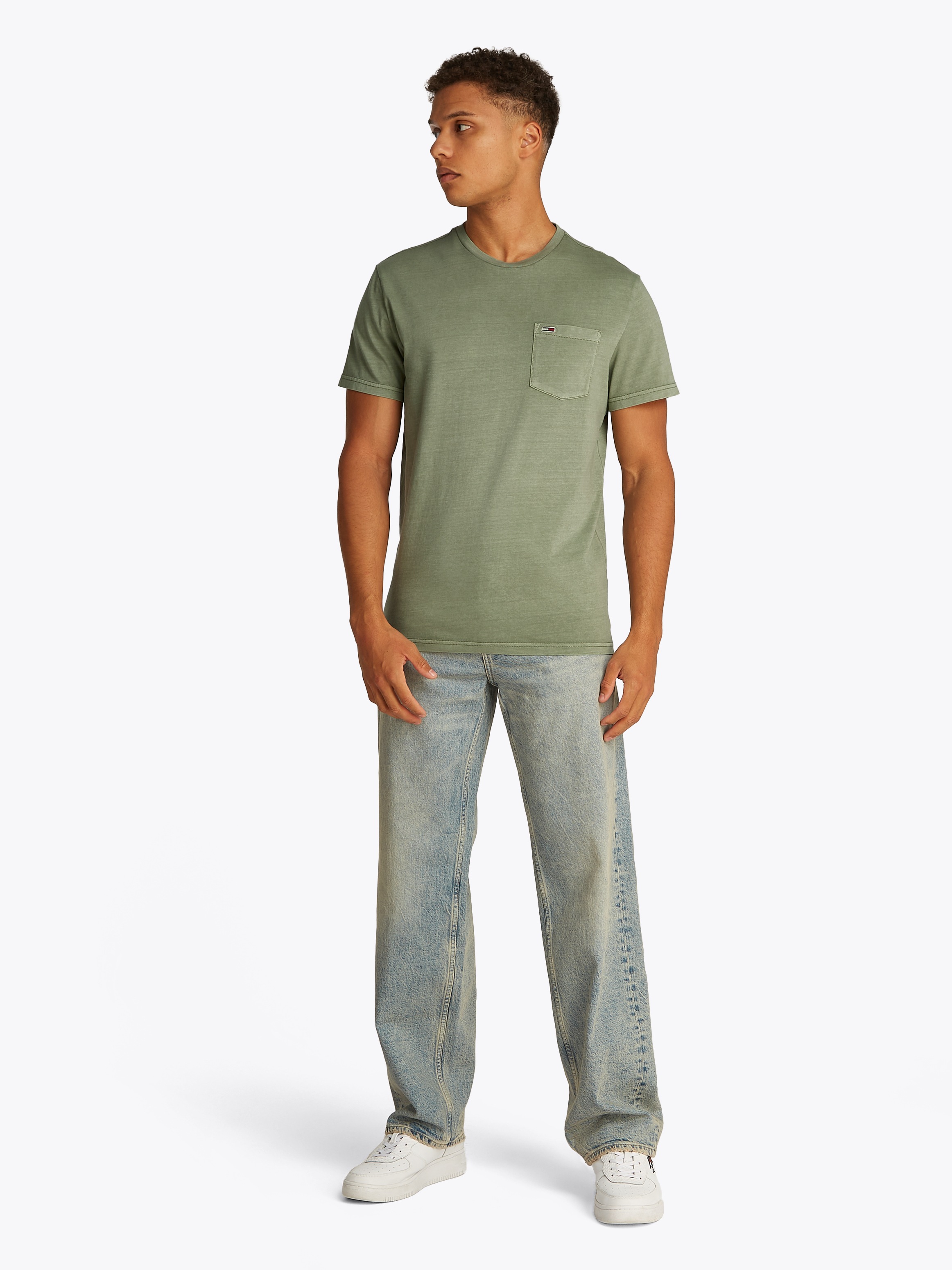 Tommy Jeans T-Shirt »TJM SLIM WASHED POCKET TEE«, in leicht gewaschener Optik