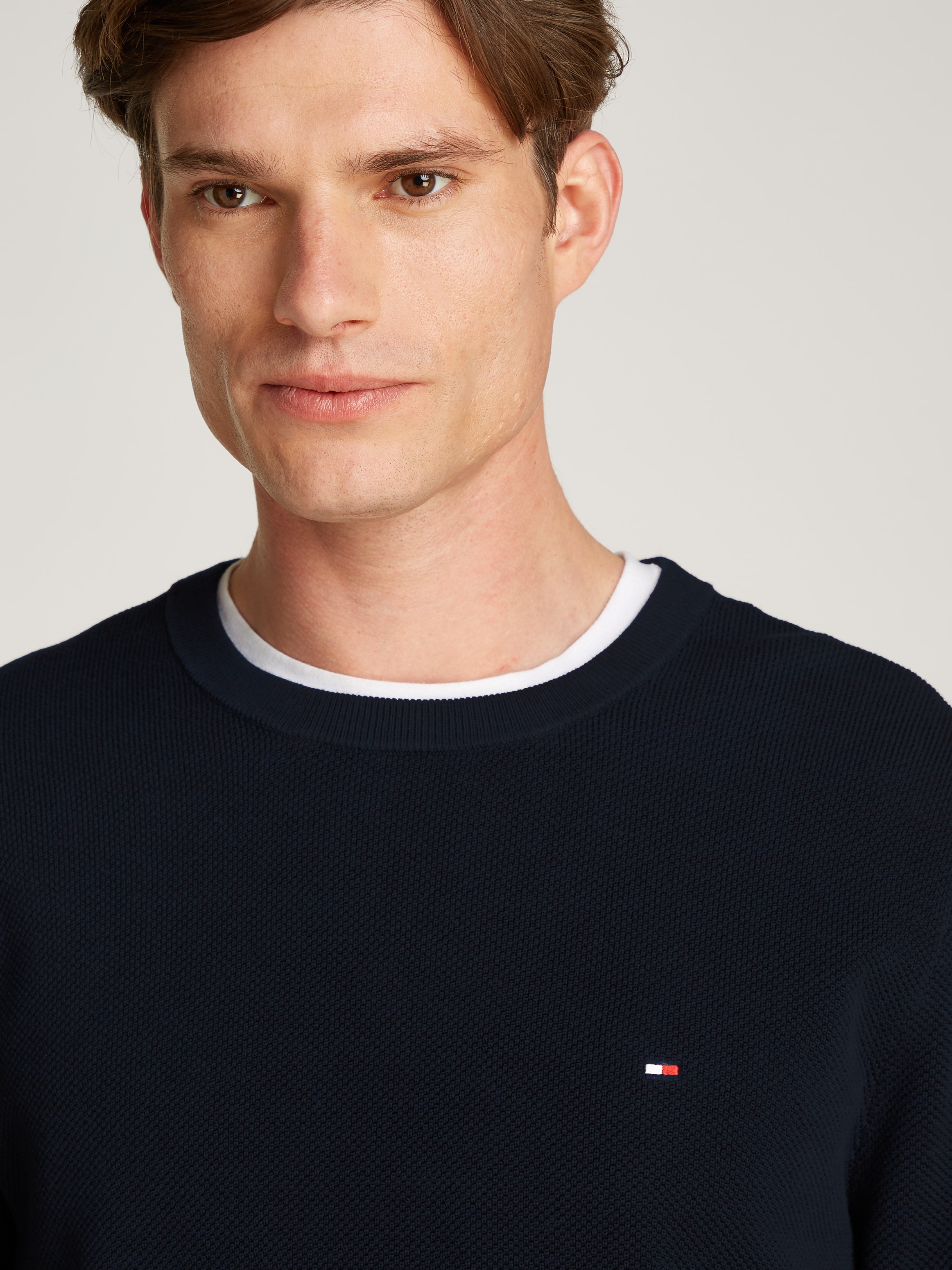 Tommy Hilfiger Rundhalspullover »ESSENTIAL STRUCTURE CREW NECK«, mit feiner Struktur