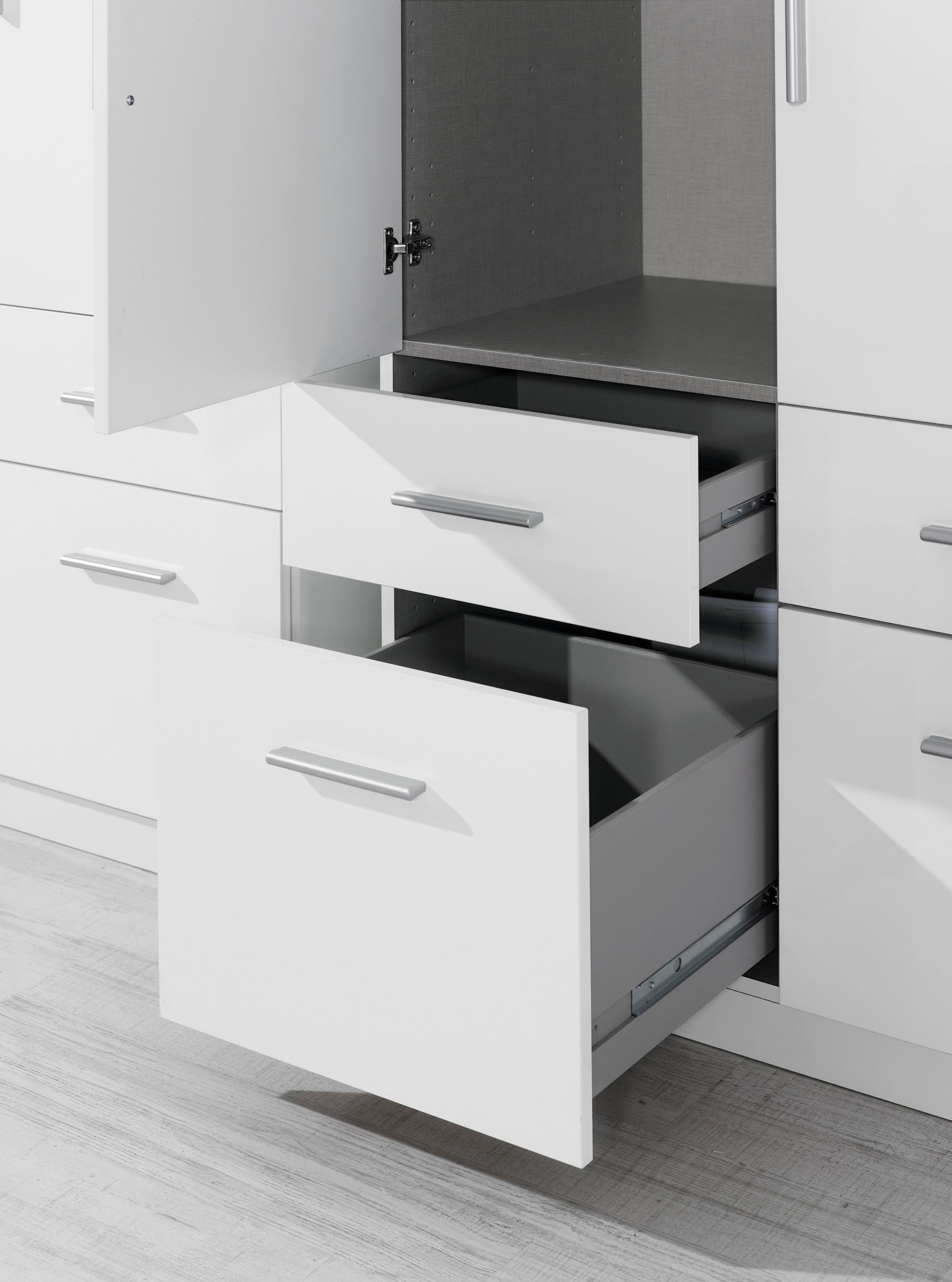 rauch Drehtürenschrank »Celle«, in 4 Breiten und 2 Höhen, optional mit Schubkästen MADE IN GERMANY