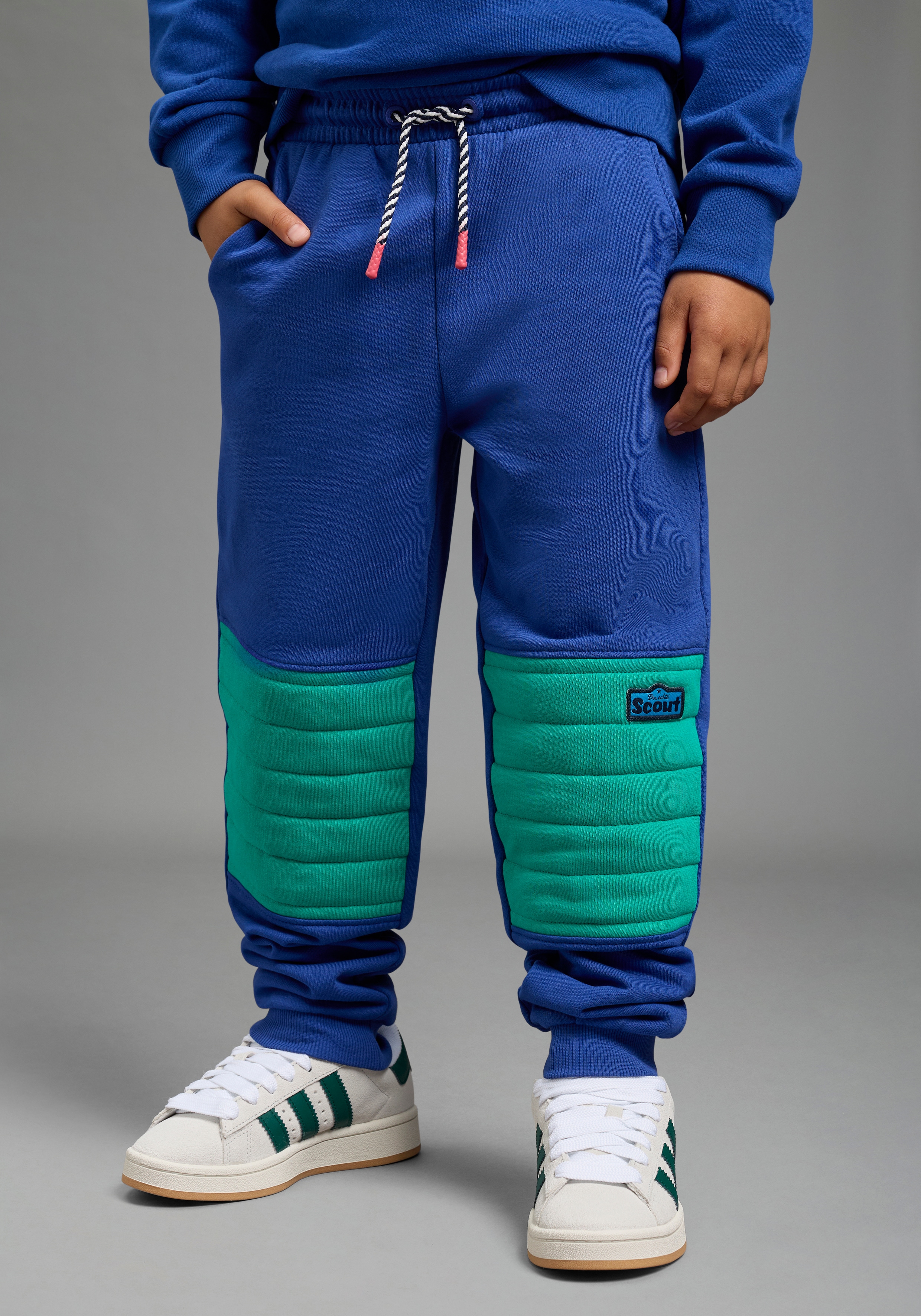 Scout Sweathose "Jogginghose mit Kniepatchen - NEU von SCOUT" lässige Sweathose mit Kniepatches, bequeme Passform mit geradem Bein