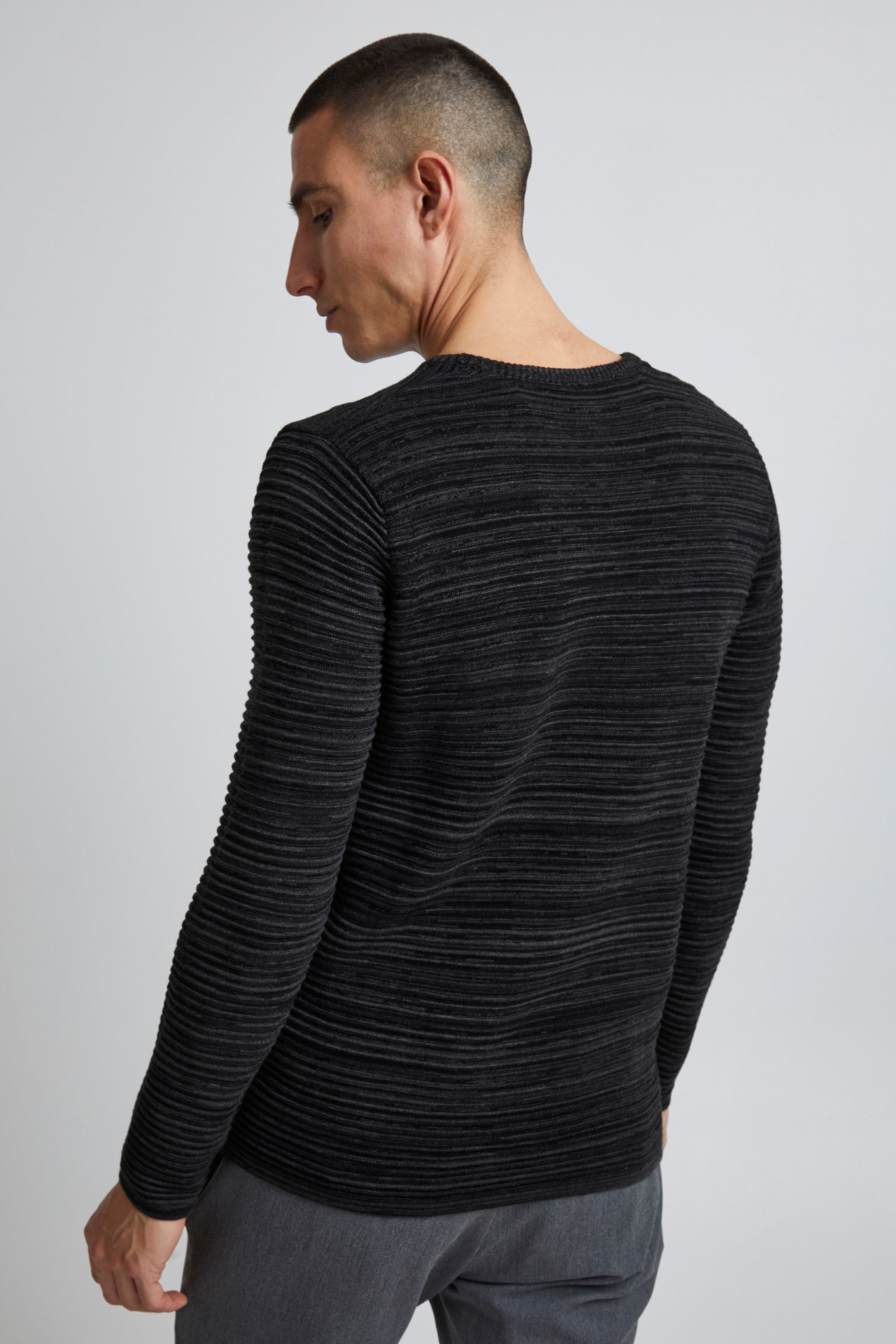 !Solid Rundhalspullover »Strickrundhalspullov SDStruan«