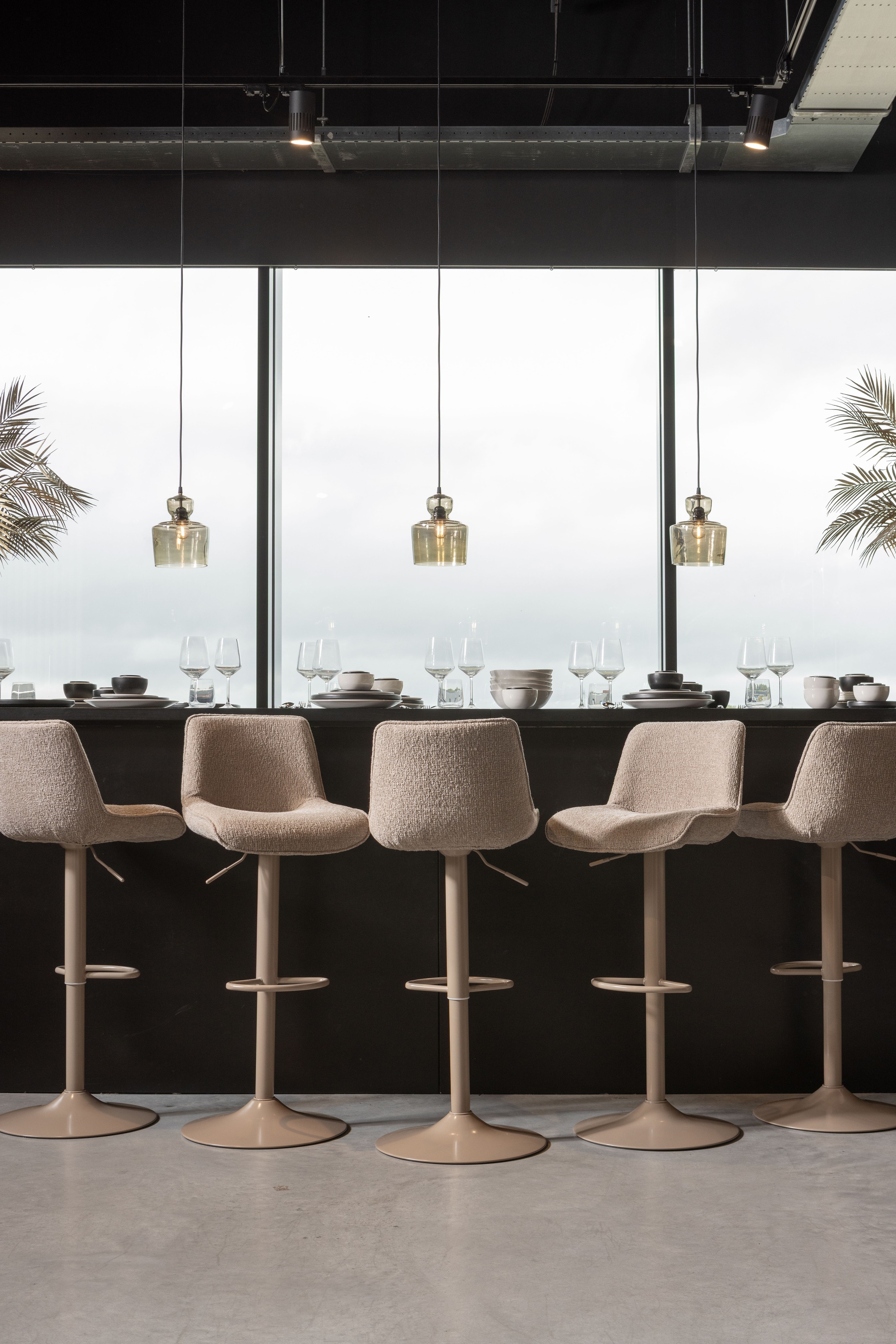 WOOOD Barhocker »Marten höhenverstellbar und drehbar mit Metallgestell 45 x 50 x 110 cm« Gewebter Bezug, Sehr hohe Verschleißfestigkeit, Tragkraft 120 kg