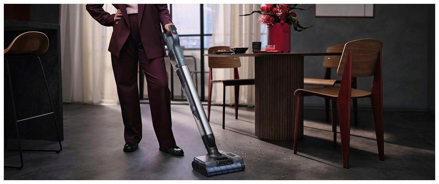 AEG Nass-Trocken-Sauger »ULTIMATE 8000 WET&DRY 2in1
(AW82U1DB)«, 2in1 Nass- Trockenreinigung & Handsauger, automatische Selbstreinigung
