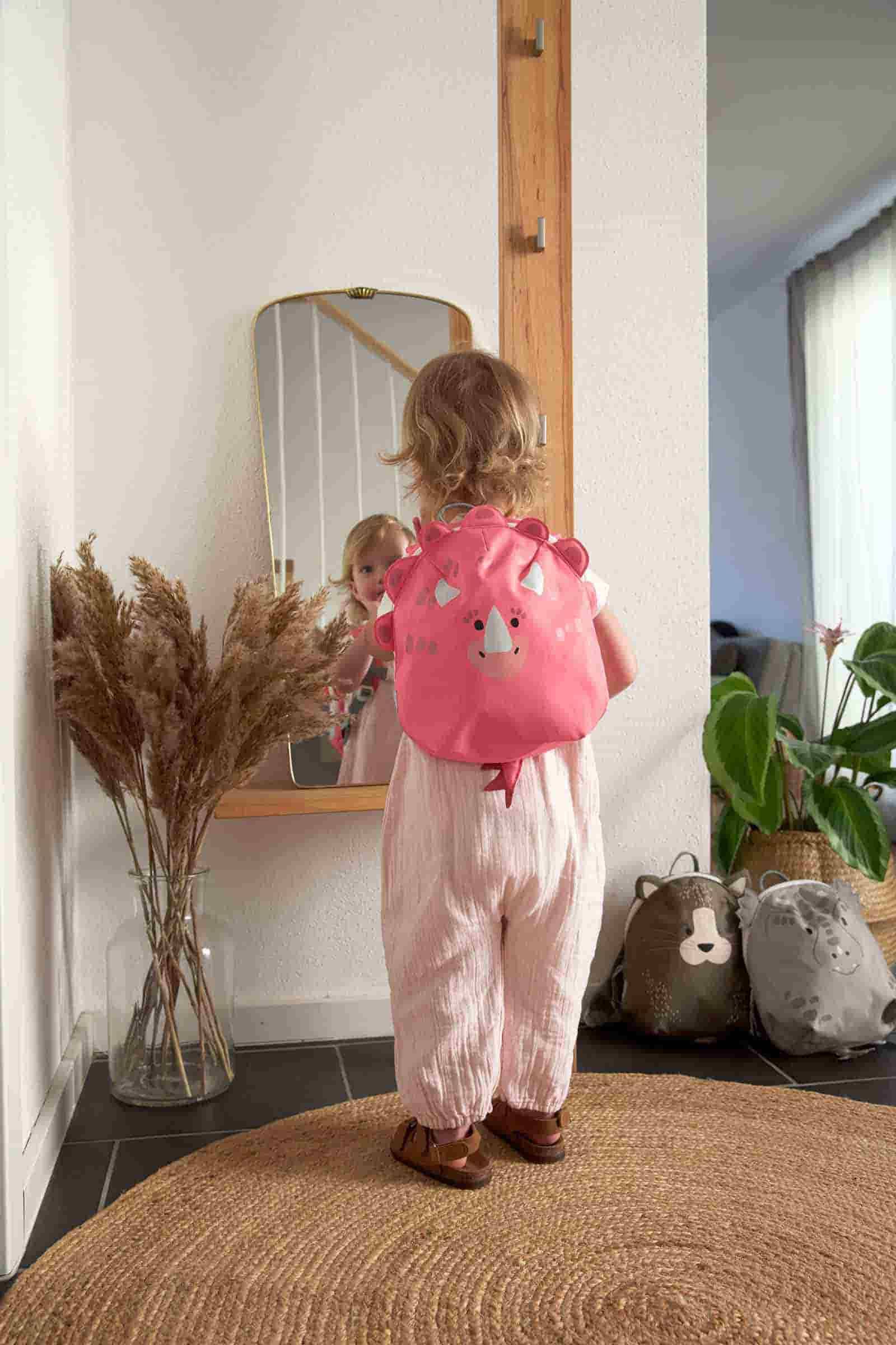 LÄSSIG Rucksack »Kinderrucksack mit Brotdose & Trinkflasche About Friends«