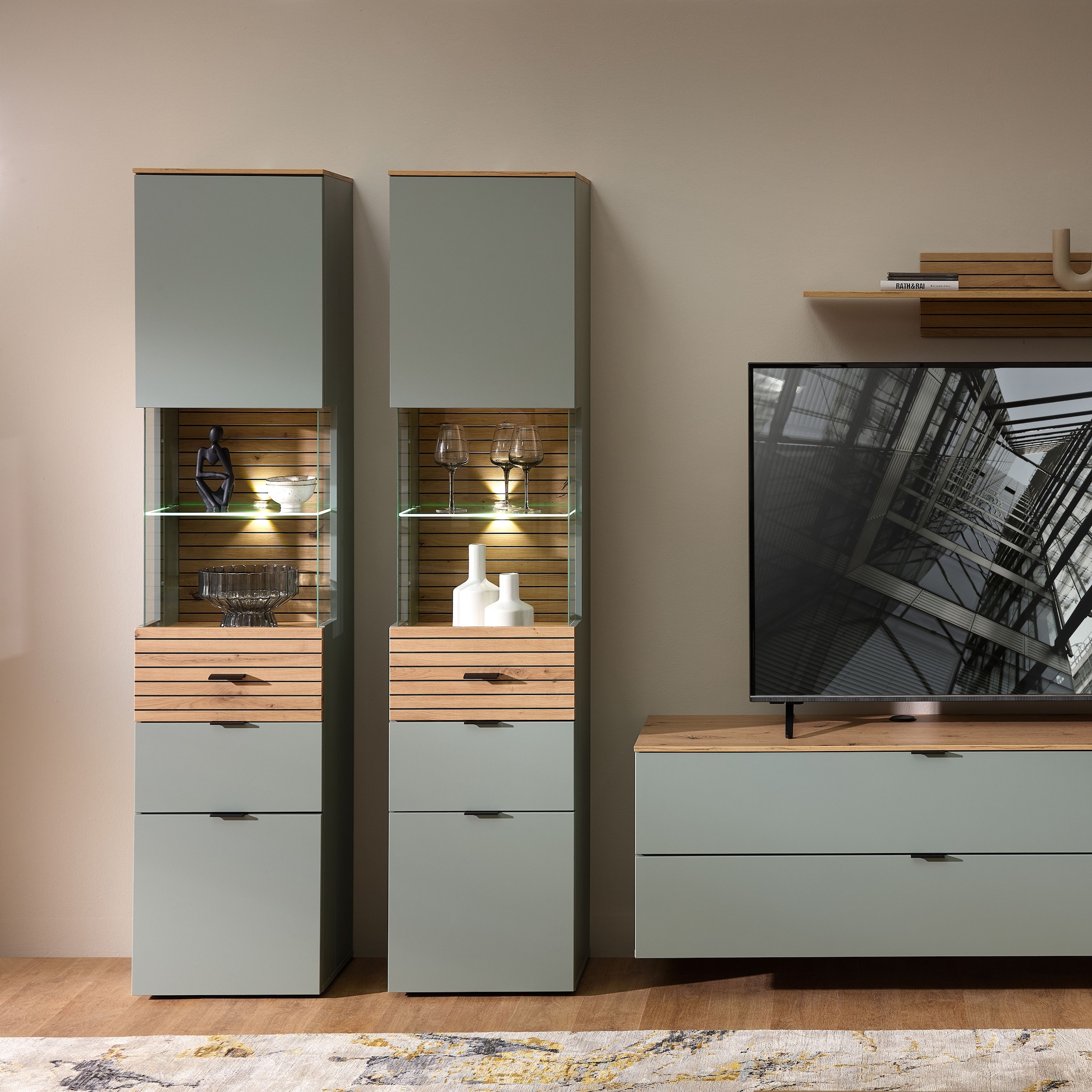 Innostyle Vitrine »INA Vitrine, 45 x 200 x 36 cm (B/H/T)« 1 Stk. tlg. L/R verwendbar, inkl. Beleuchtung, Softclose