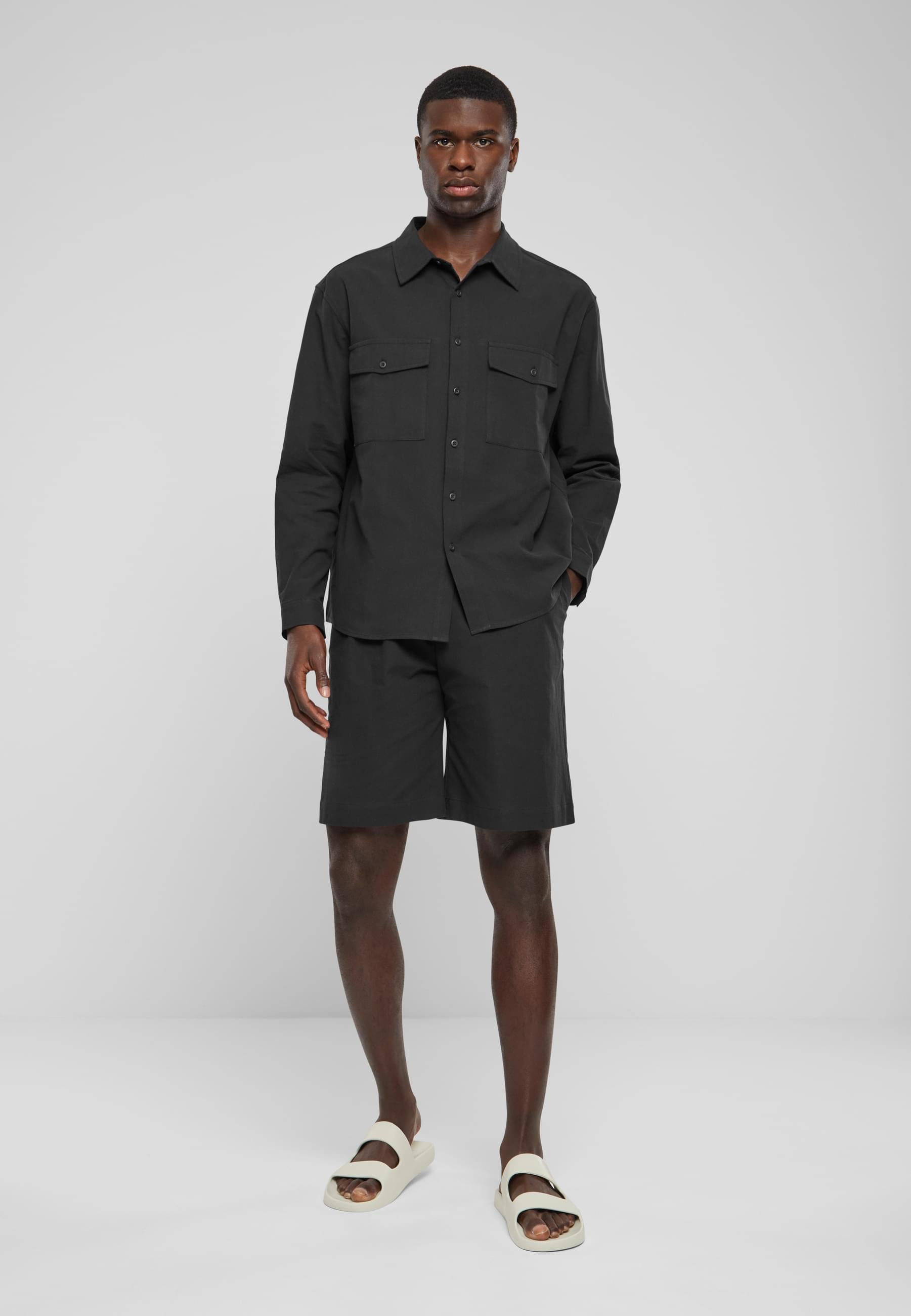 URBAN CLASSICS Shorts »Urban Classics Herren Wide Crepe Shorts«, (1 tlg.)