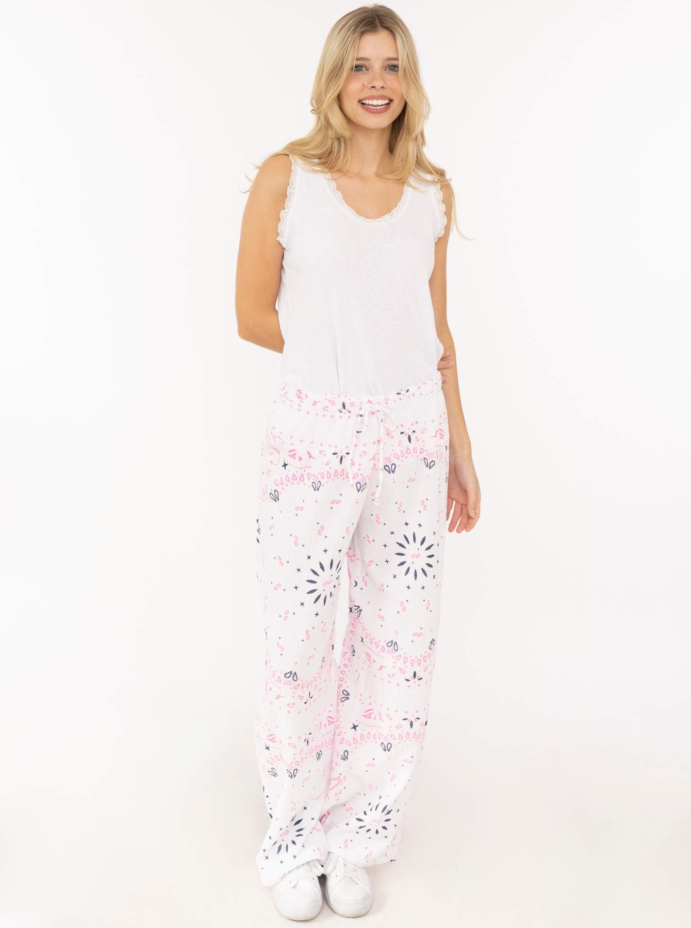 Zwillingsherz Stoffhose ""Paisley Dreams"" Paisley Muster, elastischer Bund mit Kordel, Musselin