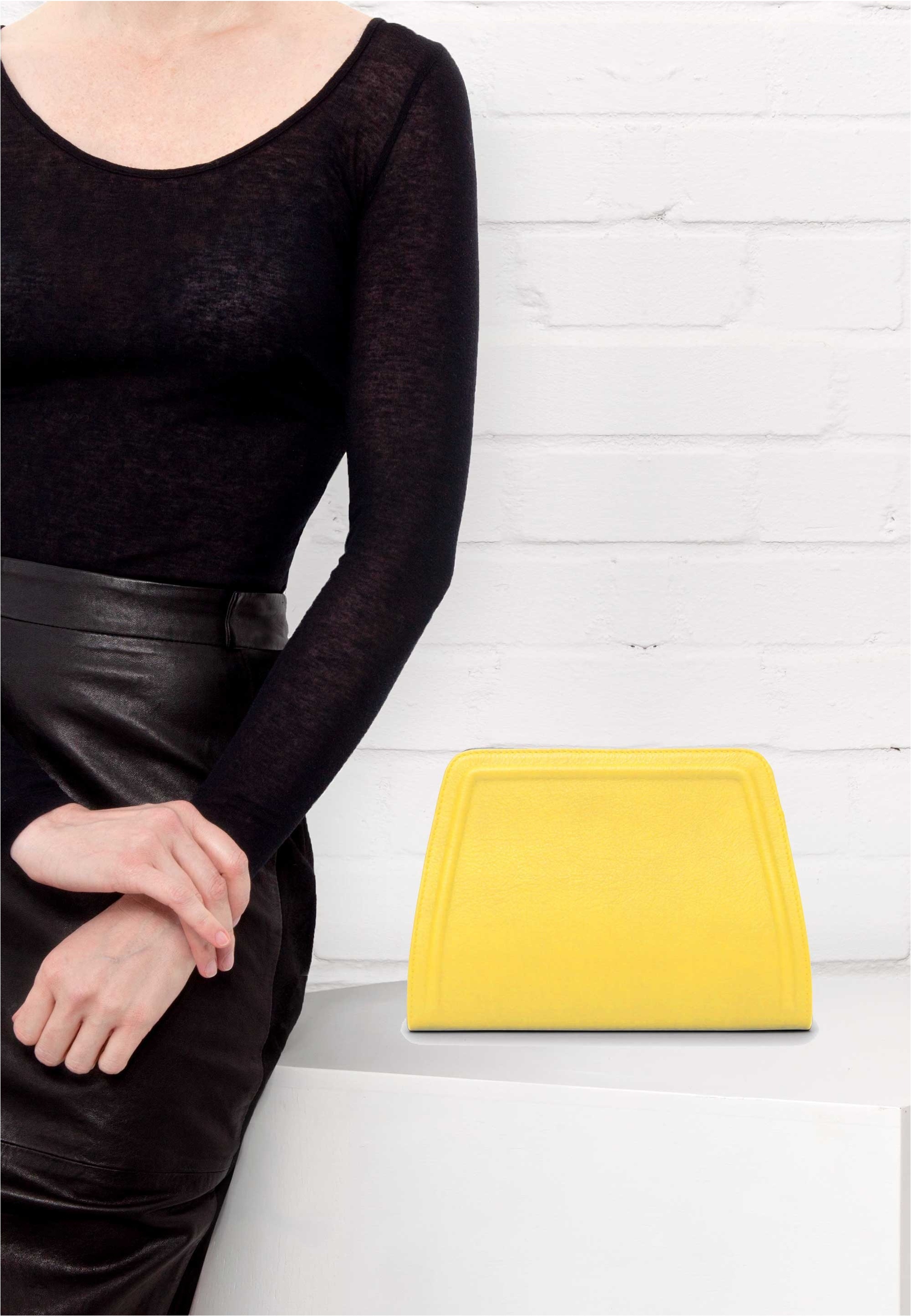 GRETCHEN Schultertasche »Lyra Clutch Two«, aus italienischem Kalbsleder
