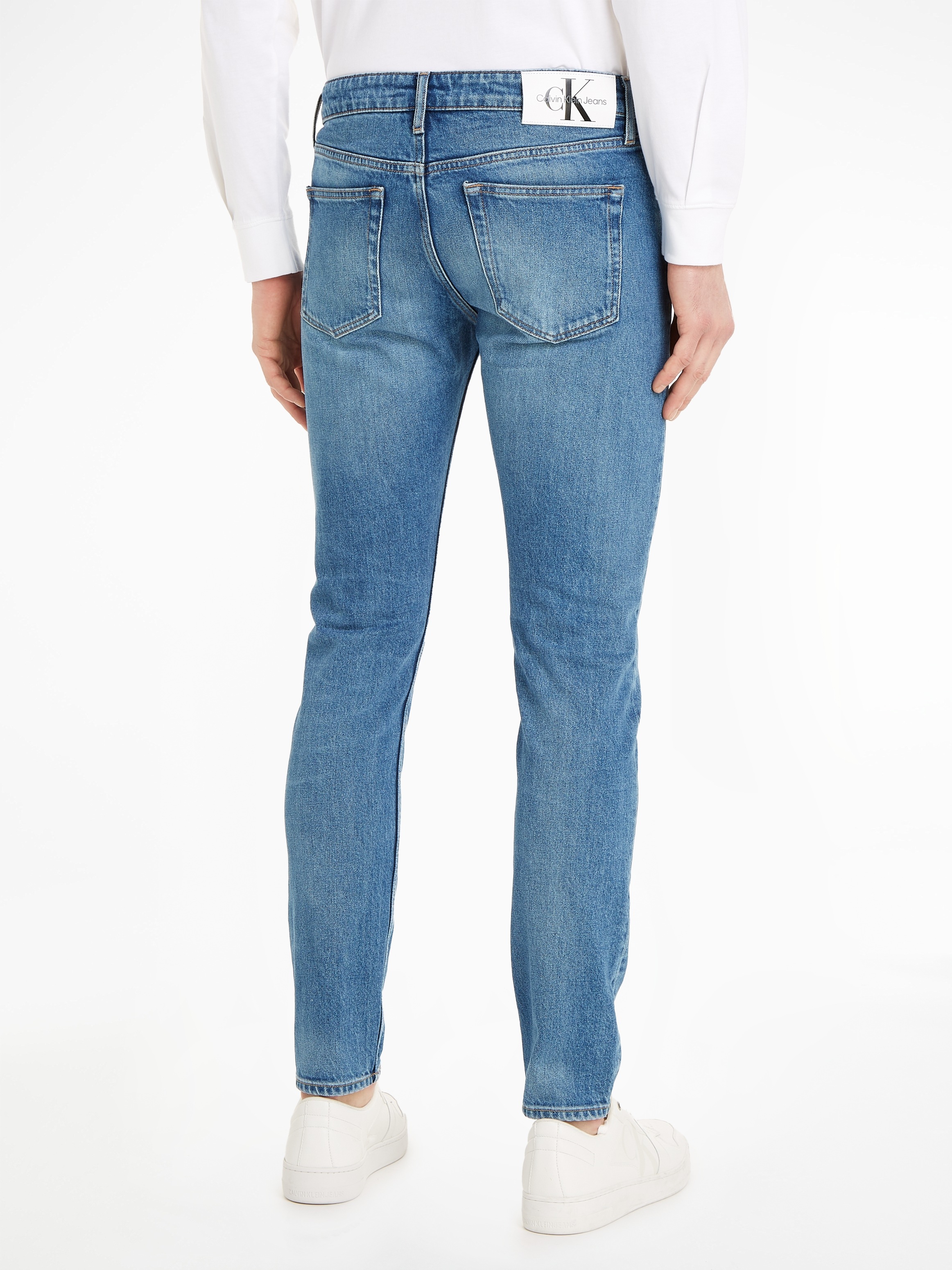 Calvin Klein Jeans Tapered-fit-Jeans »SLIM TAPER«, mit Leder-Badge