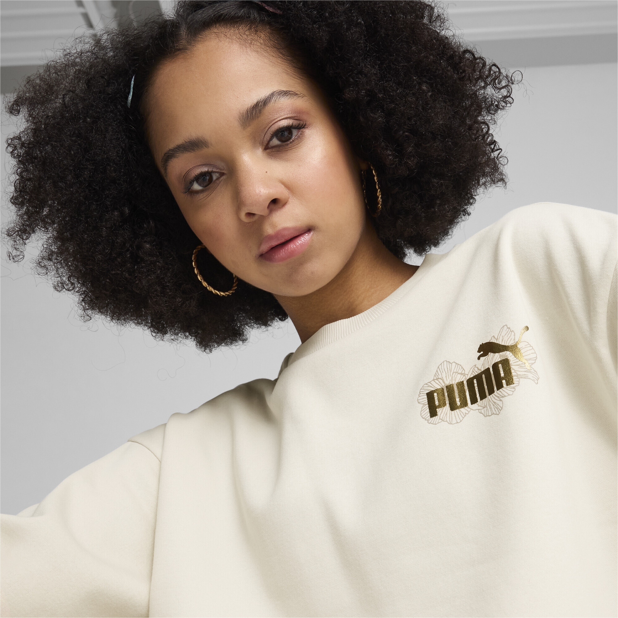 PUMA Sweatshirt »ESS+ CLASS ACT Rundhalsshirt Damen«