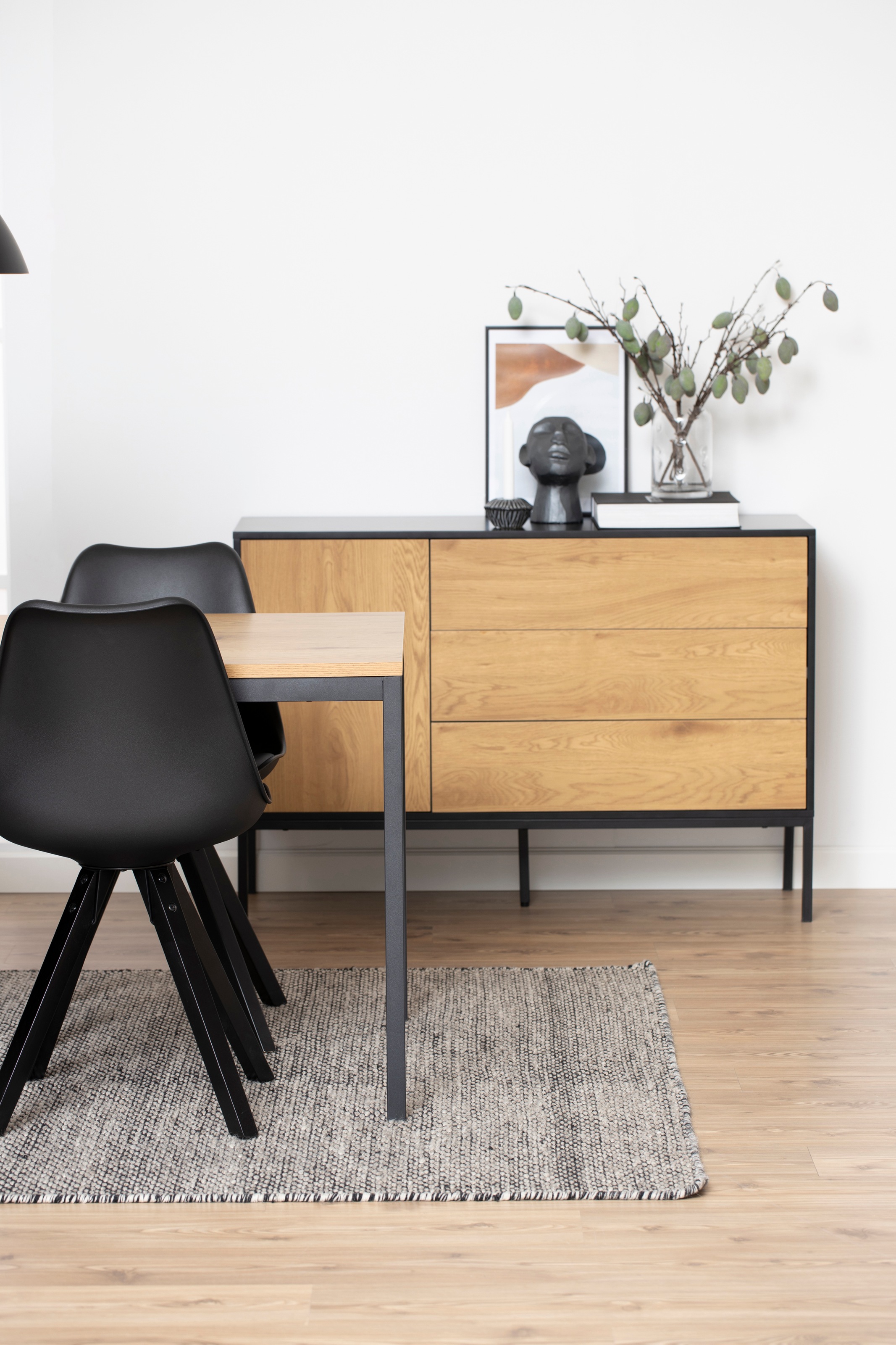 ACTONA GROUP Sideboard, (1), schwarze Kontrastrahmen, 1 Tür und 3 Schubladen, Breite 120 cm
