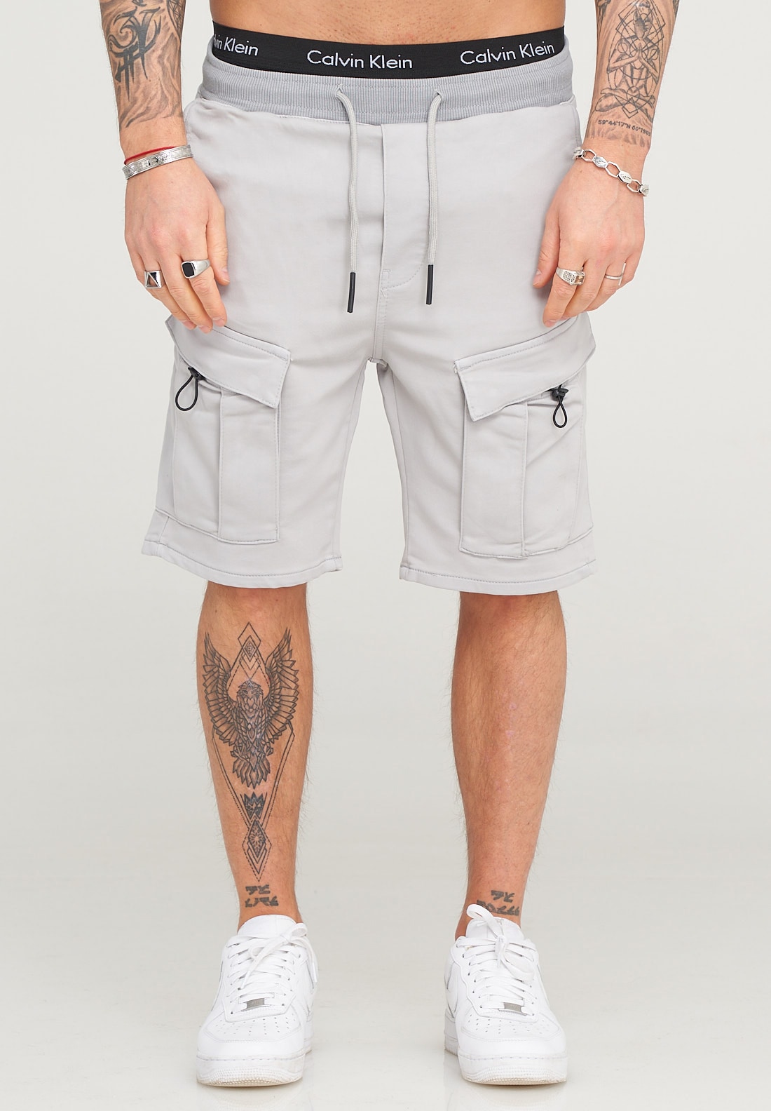 behype Shorts "ISMAEL", mit praktischen Cargotaschen