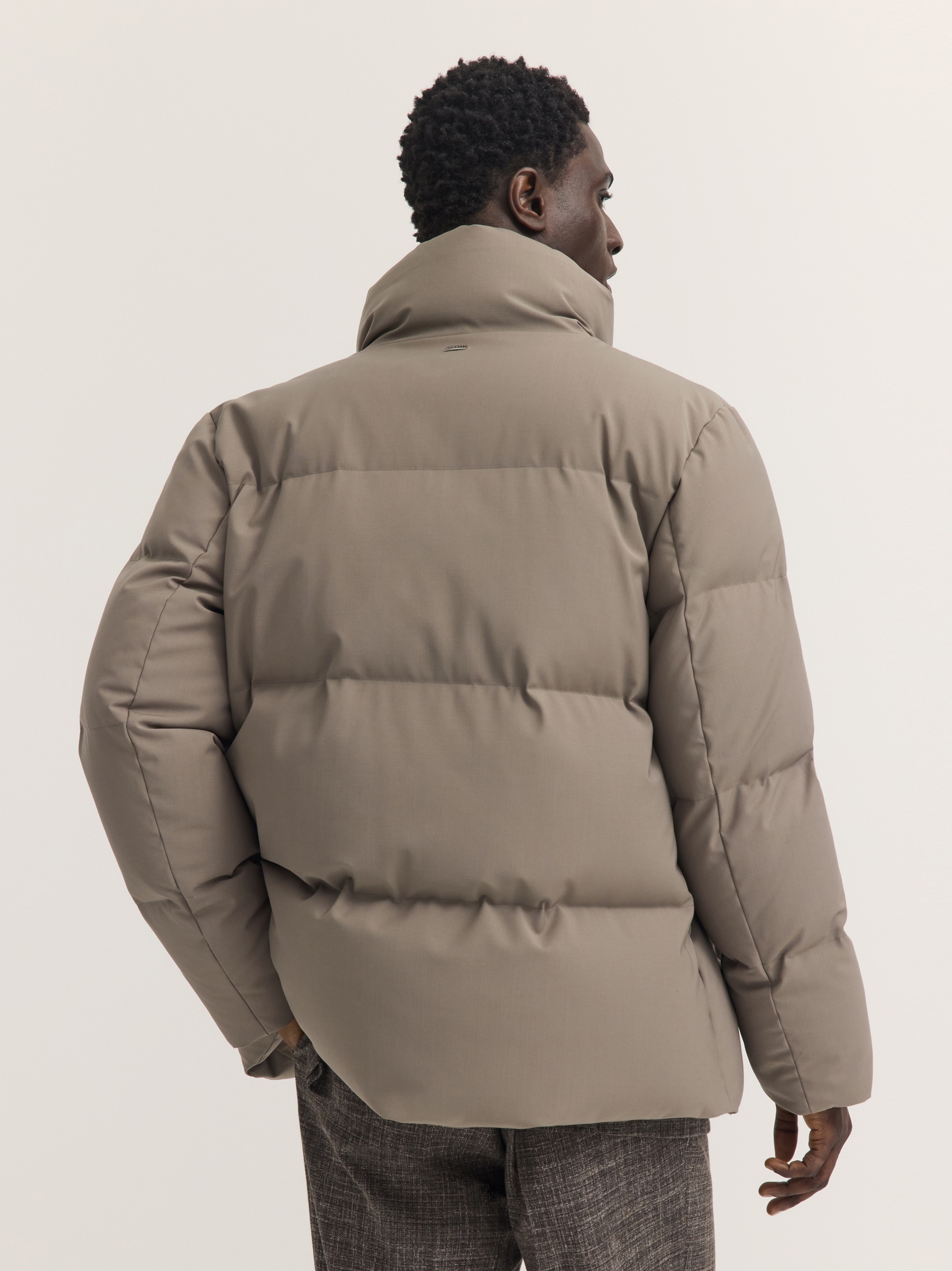 bugatti Parka »Regular Fit« ohne Kapuze Daune Stehkragen Schal inklusive
