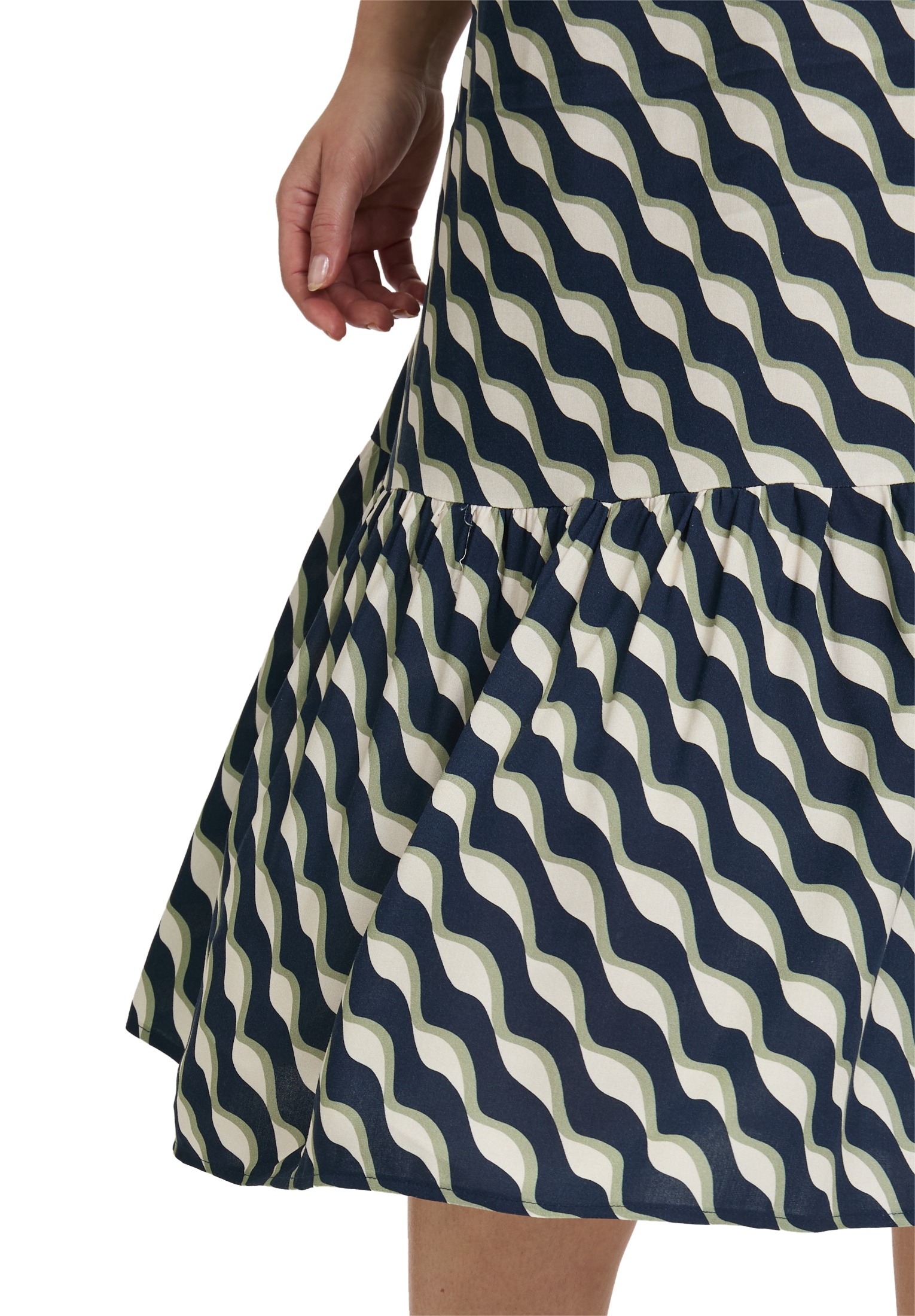 Betty Barclay Sommerkleid »Betty Barclay Stufenkleid weiter Ausschnitt«