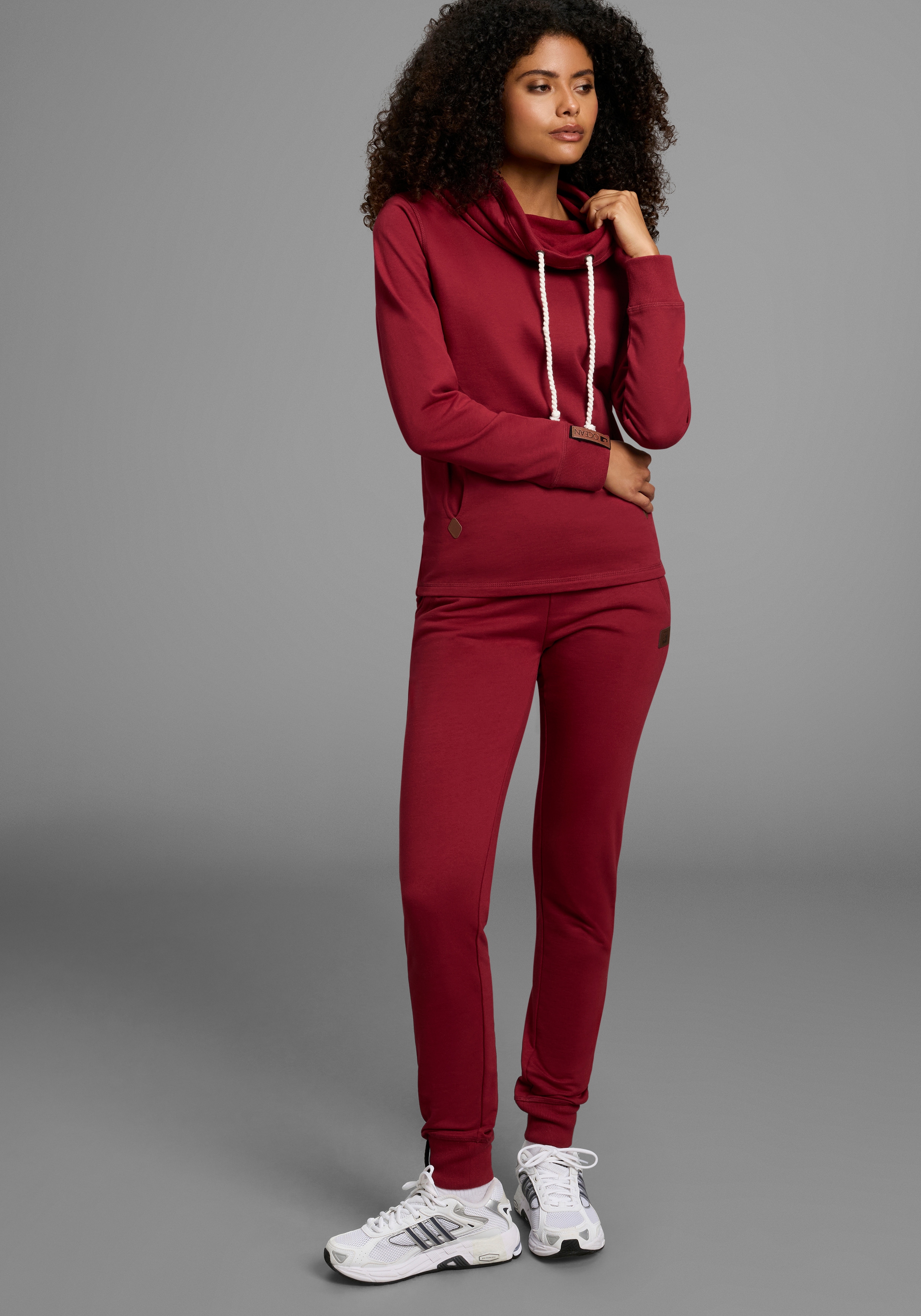 Ocean Sportswear Jogginganzug "Essentials Joggingsuit" Set, 2 Stk. mit Lederimitat-Details