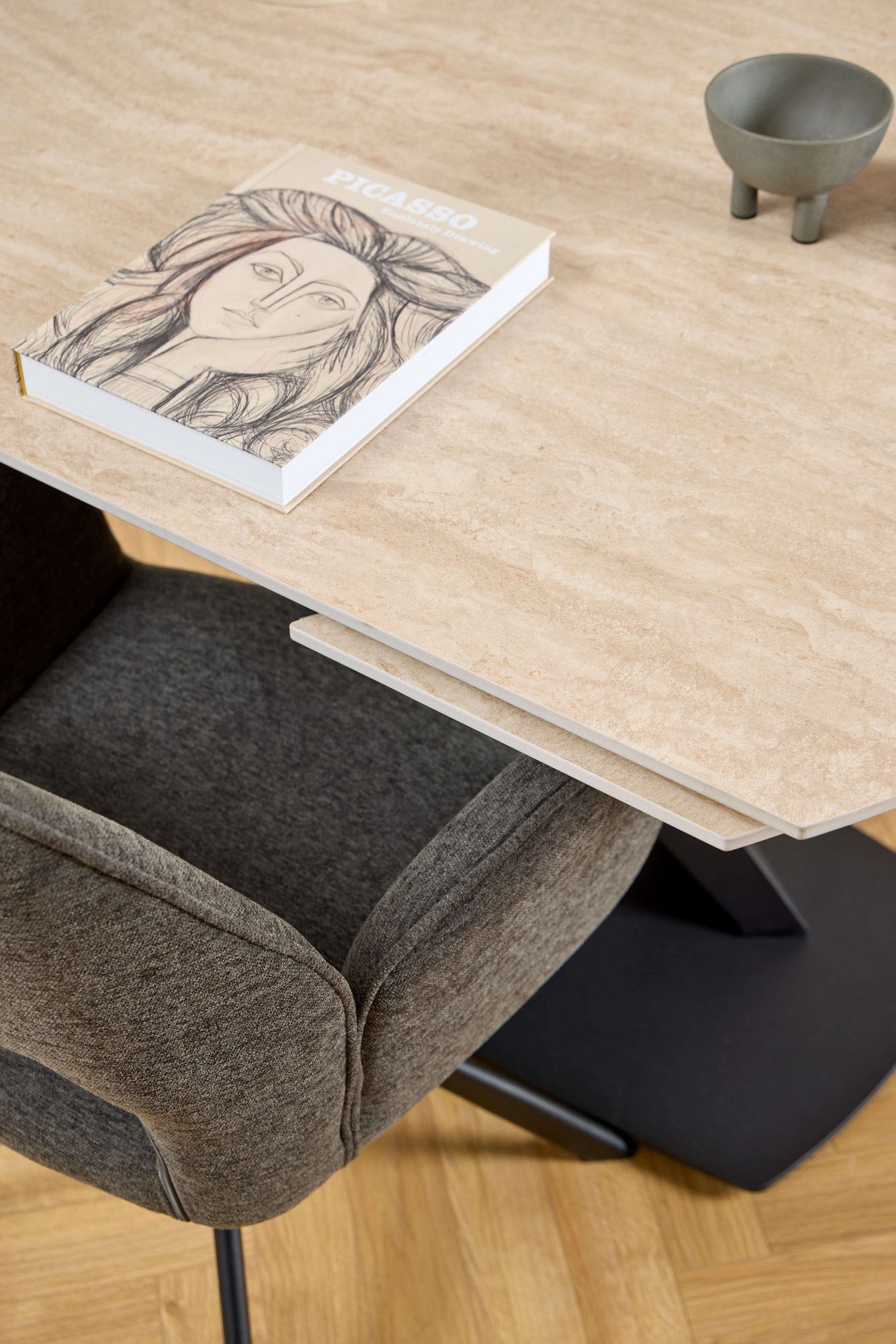 ACTONA GROUP Esszimmerstuhl »Graham 2er Set mit Armlehnen - drehbar & gepolstert, mehreren Farben« (Set) 2 Stk.Stoff, dekorativer Cut-Out, Drehfunktion, 4-Stern-Gestell, FSC™