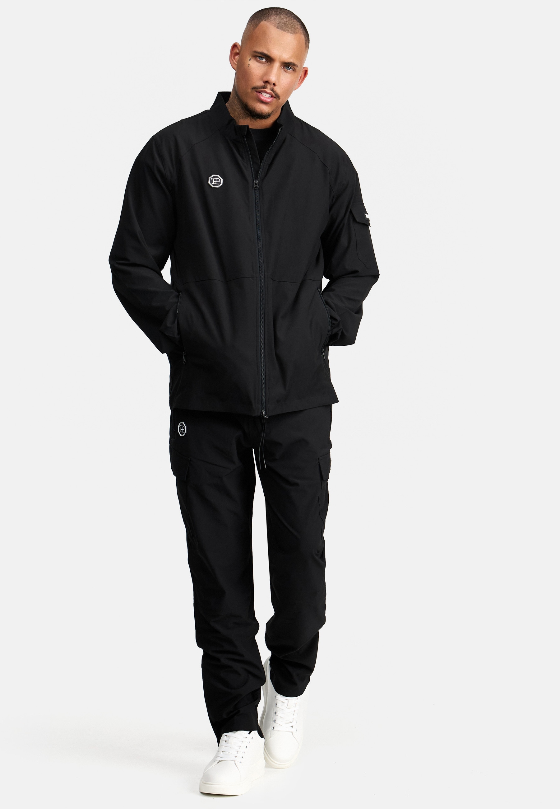 trueprodigy Sommerjacke »Henry Eingrifftaschen mit Reißverschluss und badge« ohne Kapuze