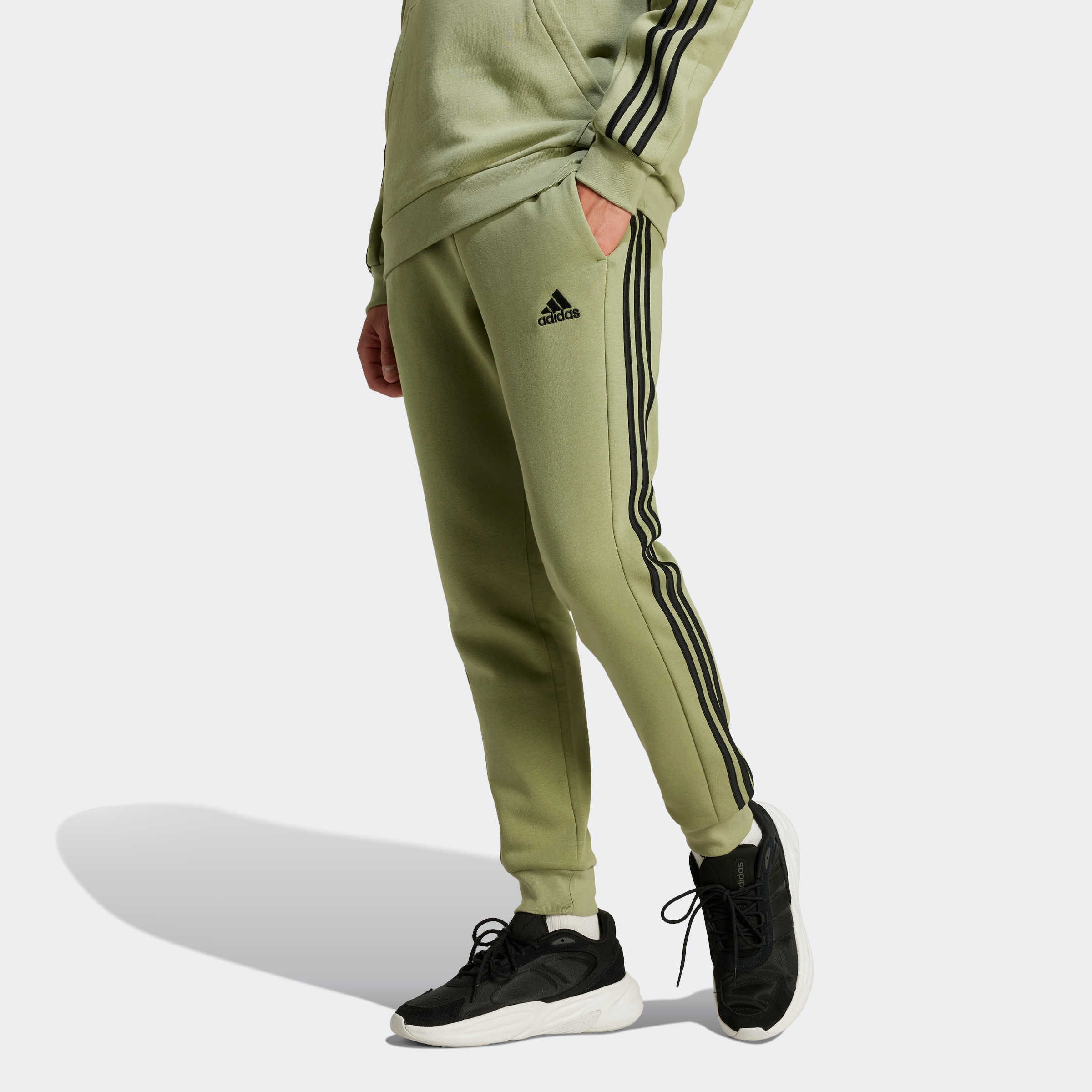 adidas Sportswear Sporthose "ESSENTIALS 3STREIFEN TAPERED CUFF HOSE", (1 tl günstig online kaufen