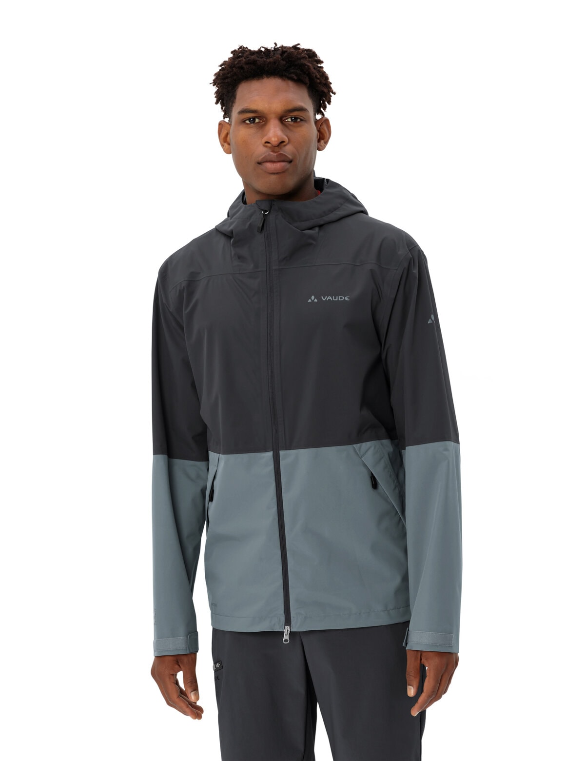 VAUDE Outdoorjacke "MENS NEYLAND 2.5L JACKET" mit Kapuze sportlicher Stil, mit Kapuze, wasserdicht