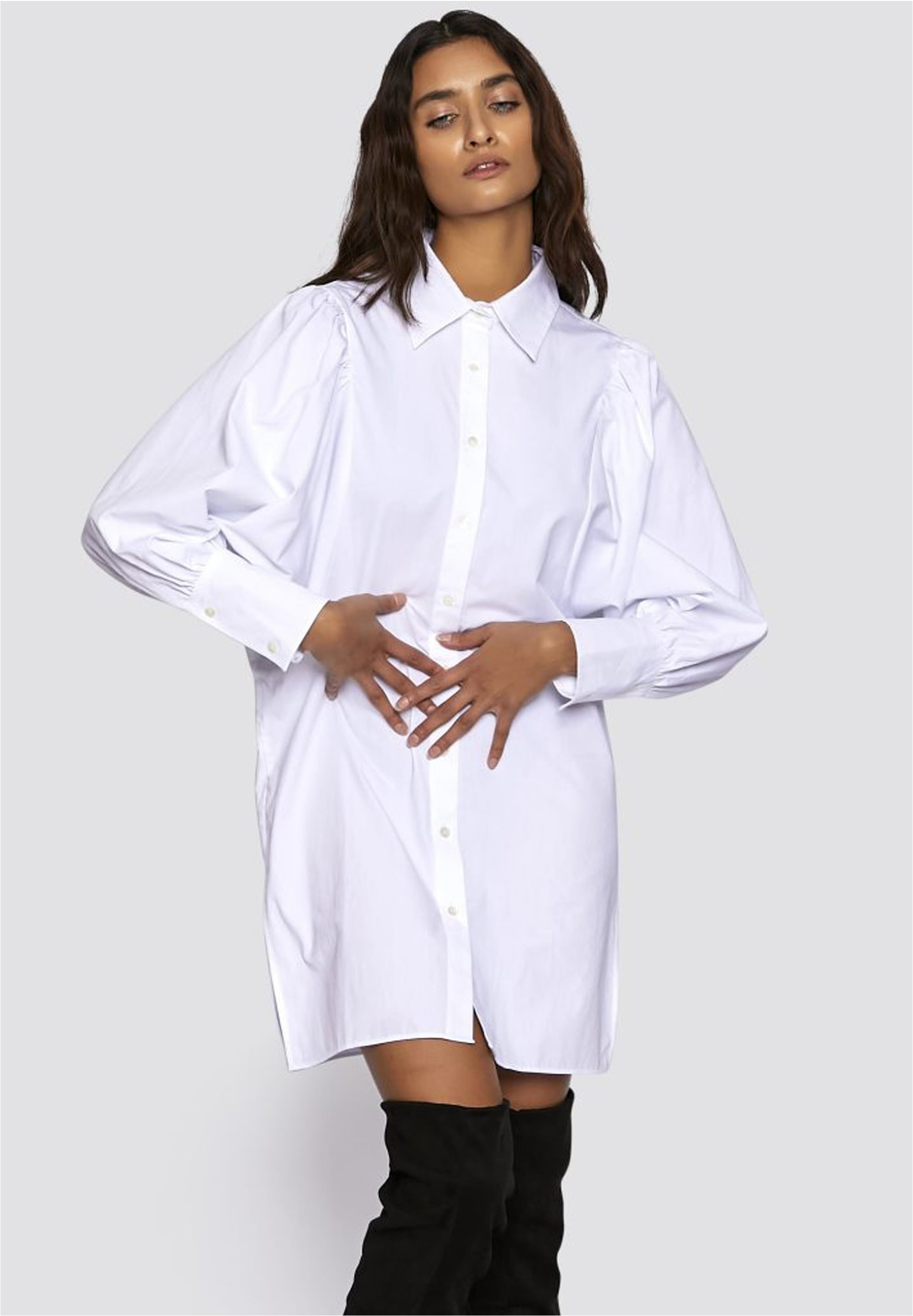 freshlions Klassische Bluse "Amy", mit leichten Puffärmeln günstig online kaufen