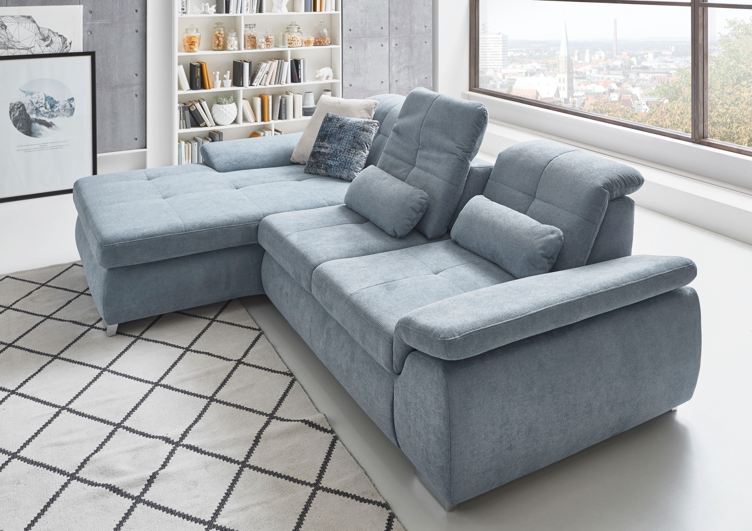 Die PlanBar Ecksofa »MP-IN16037 L-Form mit Federkern-Polsterung«, mit Sitztiefenverstellung & Zierkissen