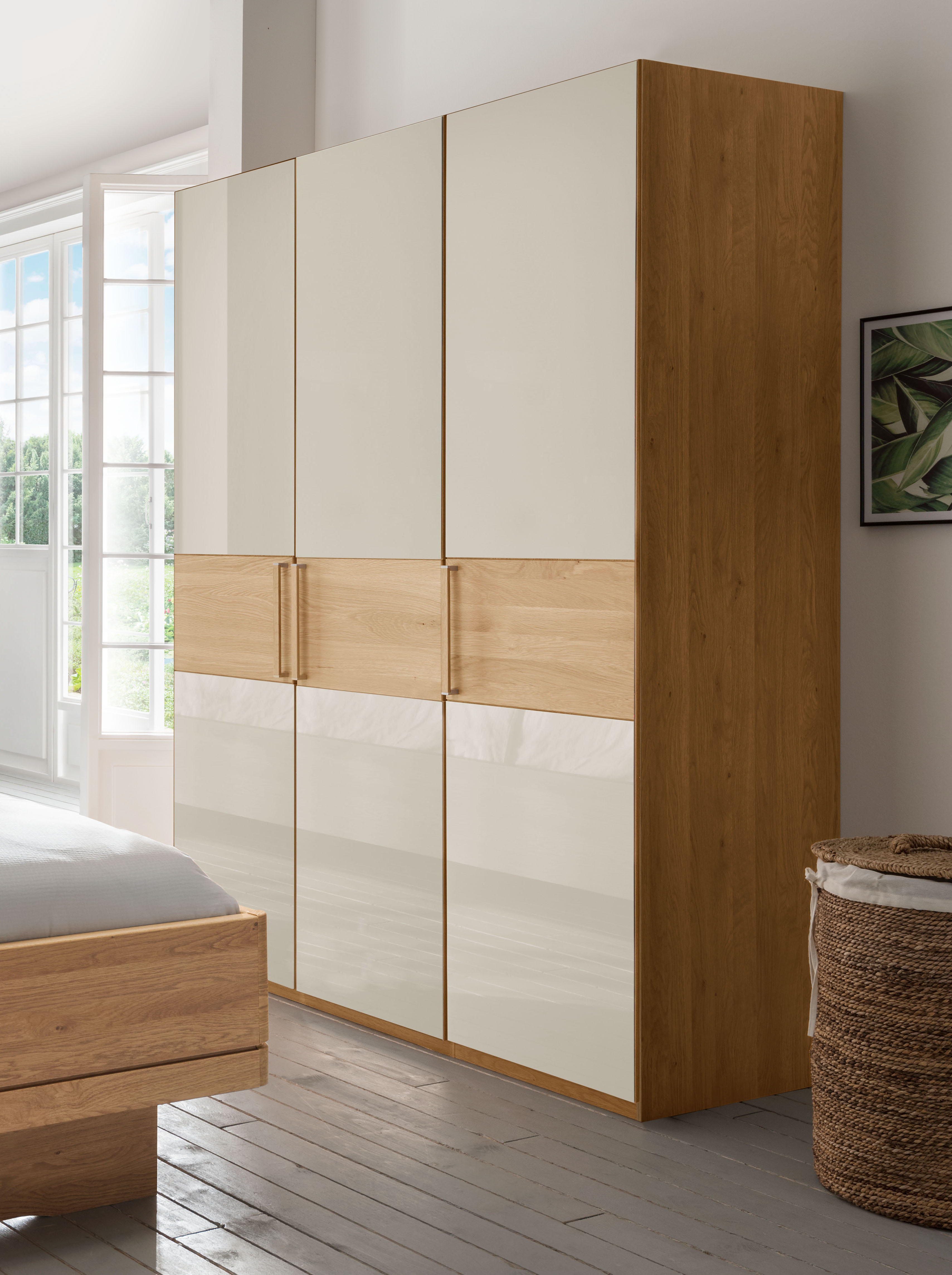 WIEMANN Kleiderschrank "Kiruna" mit Champagnerglas