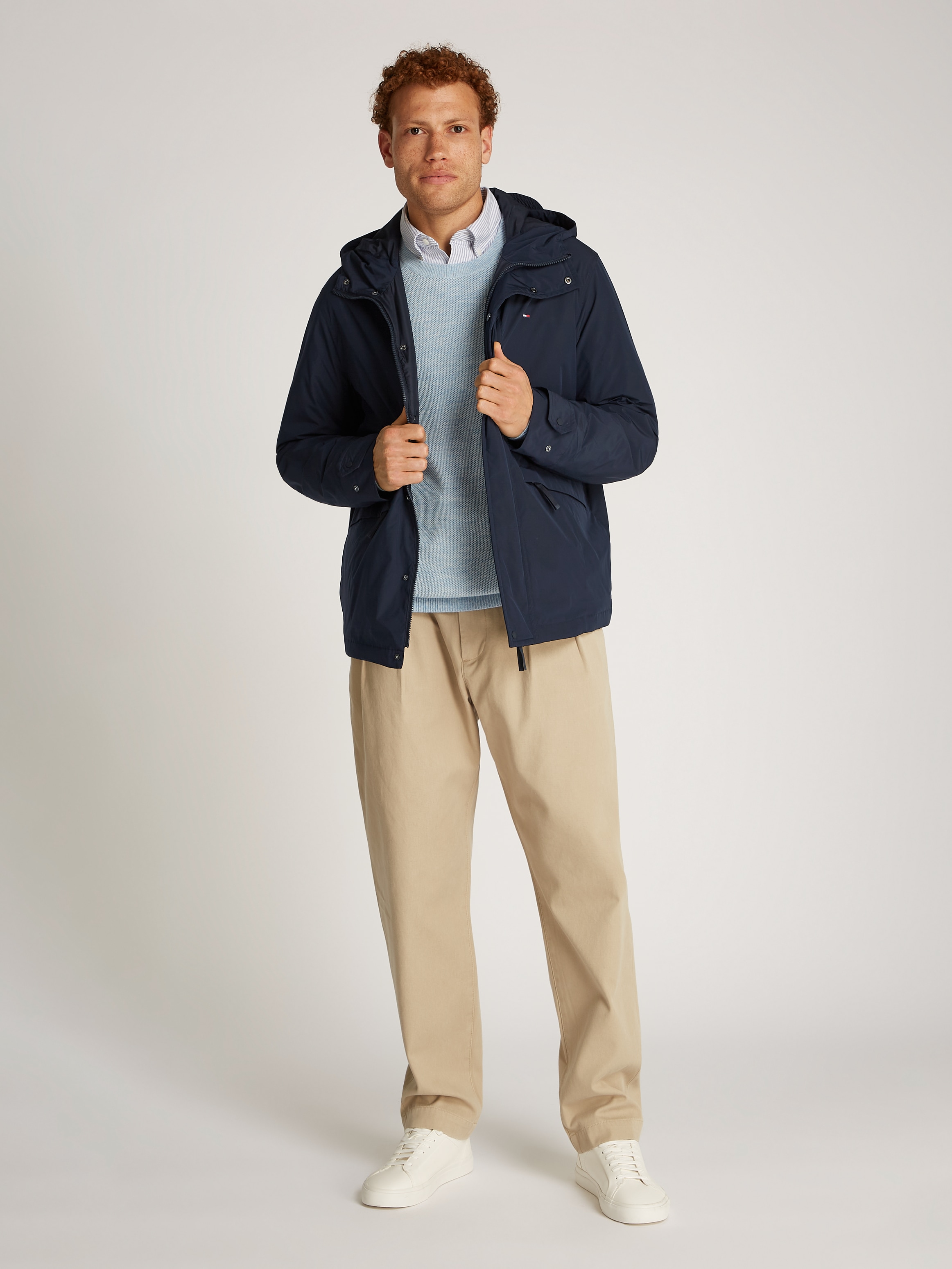 Tommy Hilfiger Outdoorjacke »LW PACKABLE HOODED JKT«, mit Kapuze, mit Logostickerei