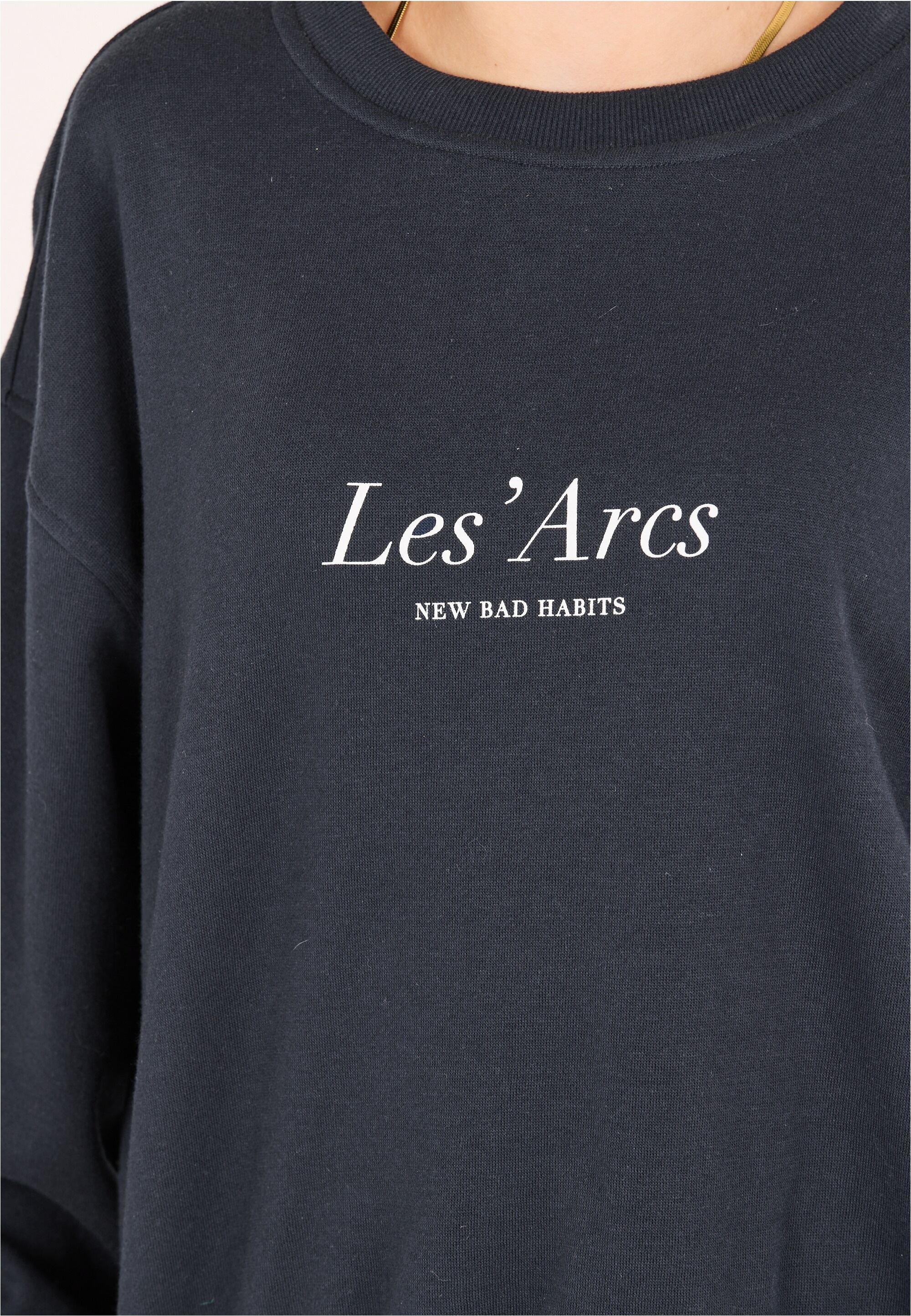 Les'Arcs Sweatshirt »Shreya«, im Crewneck-Look mit modernem Drop-Shoulder Design