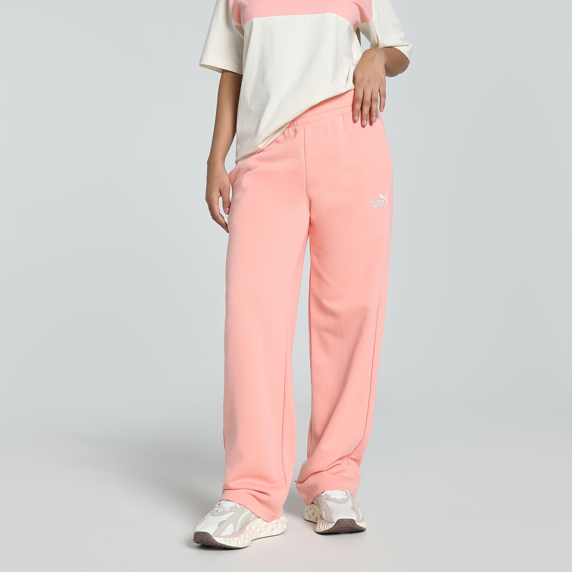 PUMA Sporthose »ESS Small No. 1 Logo Comfort Straight Hose Damen«