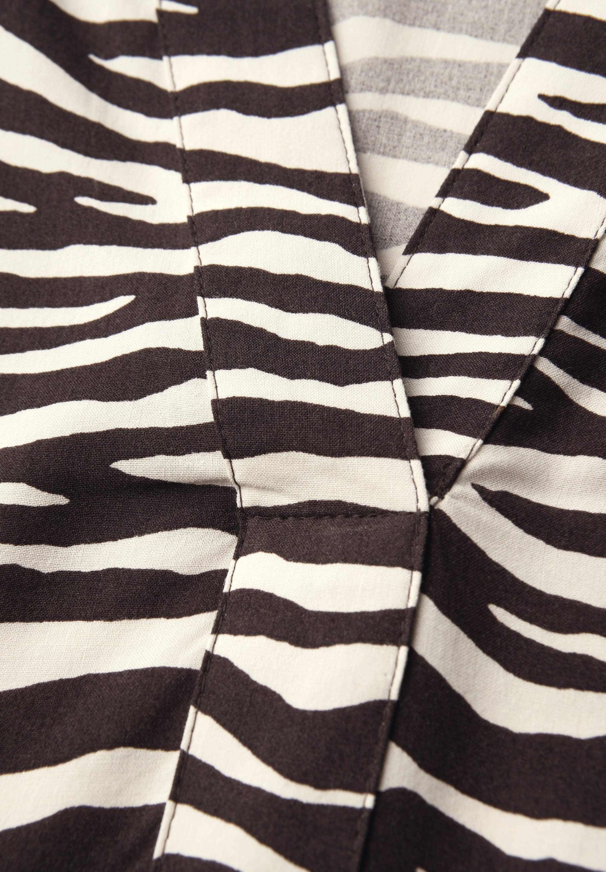 STREET ONE Langarmbluse, mit Zebra Print, im Tunika-Look