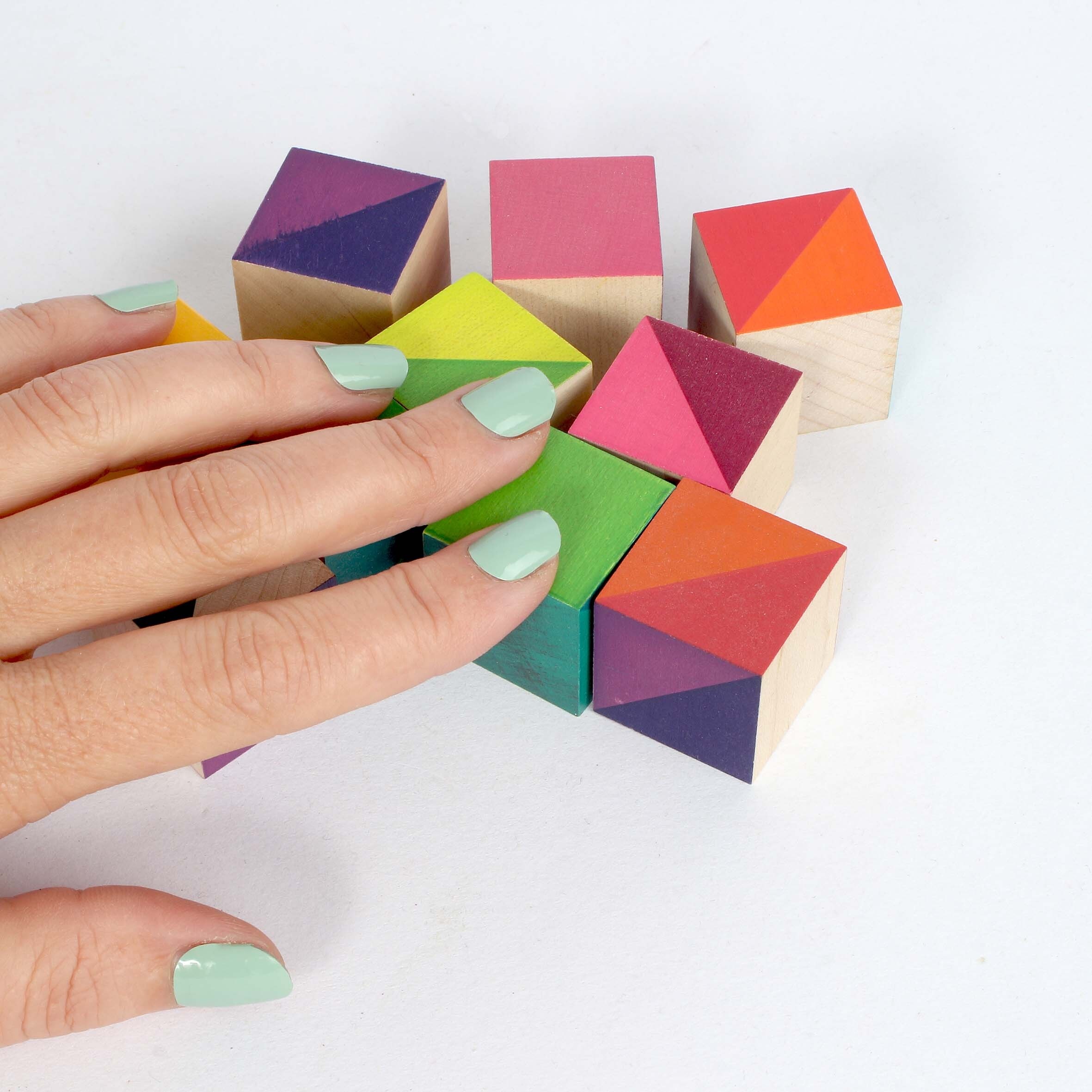 Vargu Nageldesign Zubehör »solid green« aus zertifizierter Produktion (SGS / SEDEX) und Material (FSC)