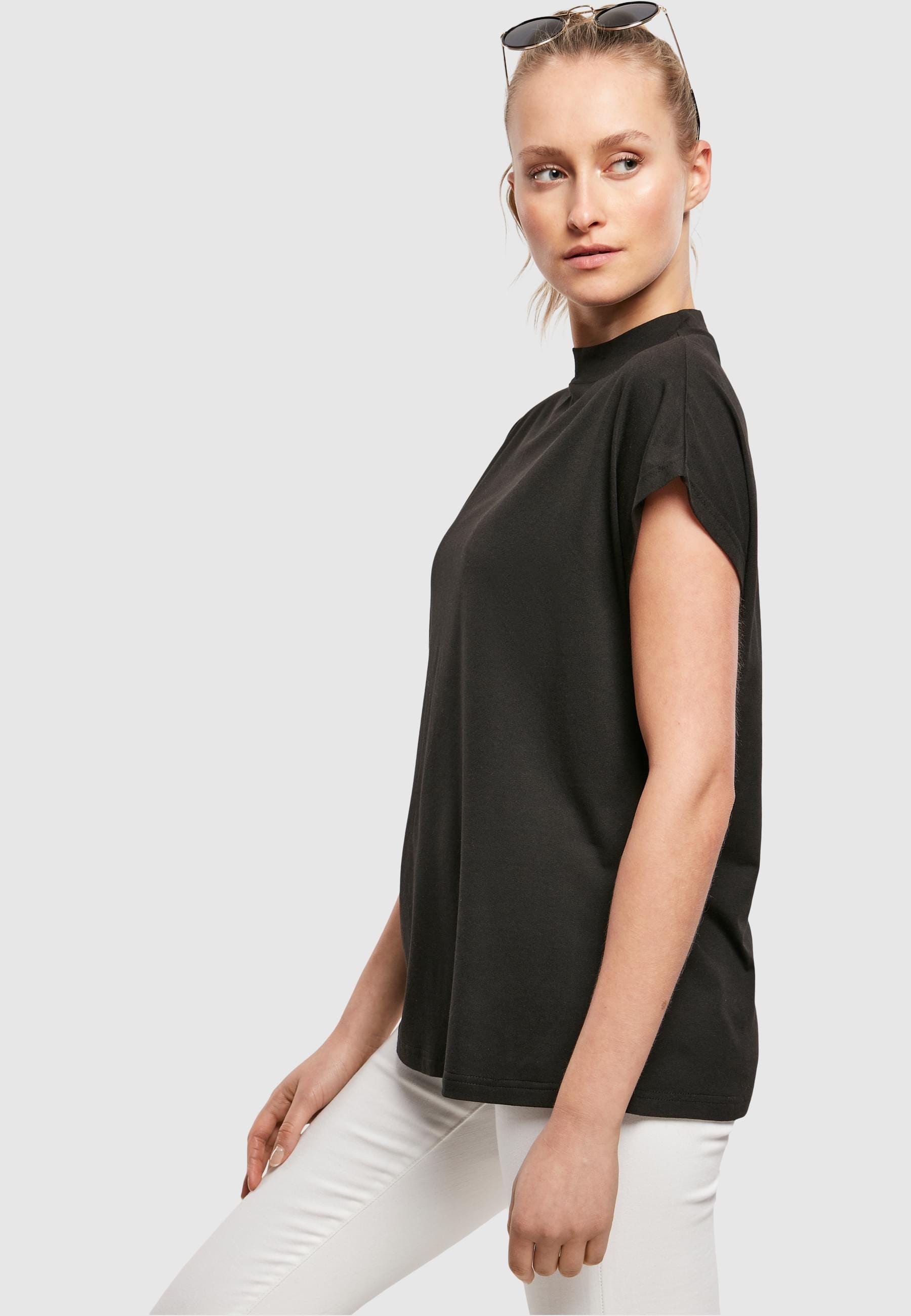 URBAN CLASSICS Kurzarmshirt »Urban Classics Damen Ladies Oversized Cut On Sleeve Viscose Tee«, (1 tlg.)