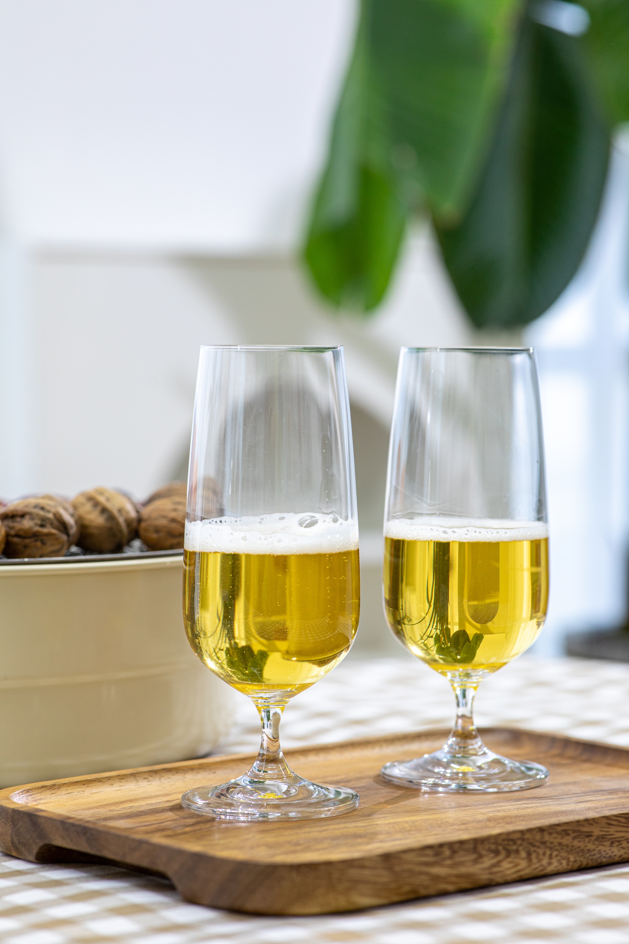 ECHTWERK Bierglas »Pilsbiergläser Set, ca. 400 ml«, (Set, 6 tlg.), Strapazierfähige Biertulpen, stilvoll und passend zur Tischdeko