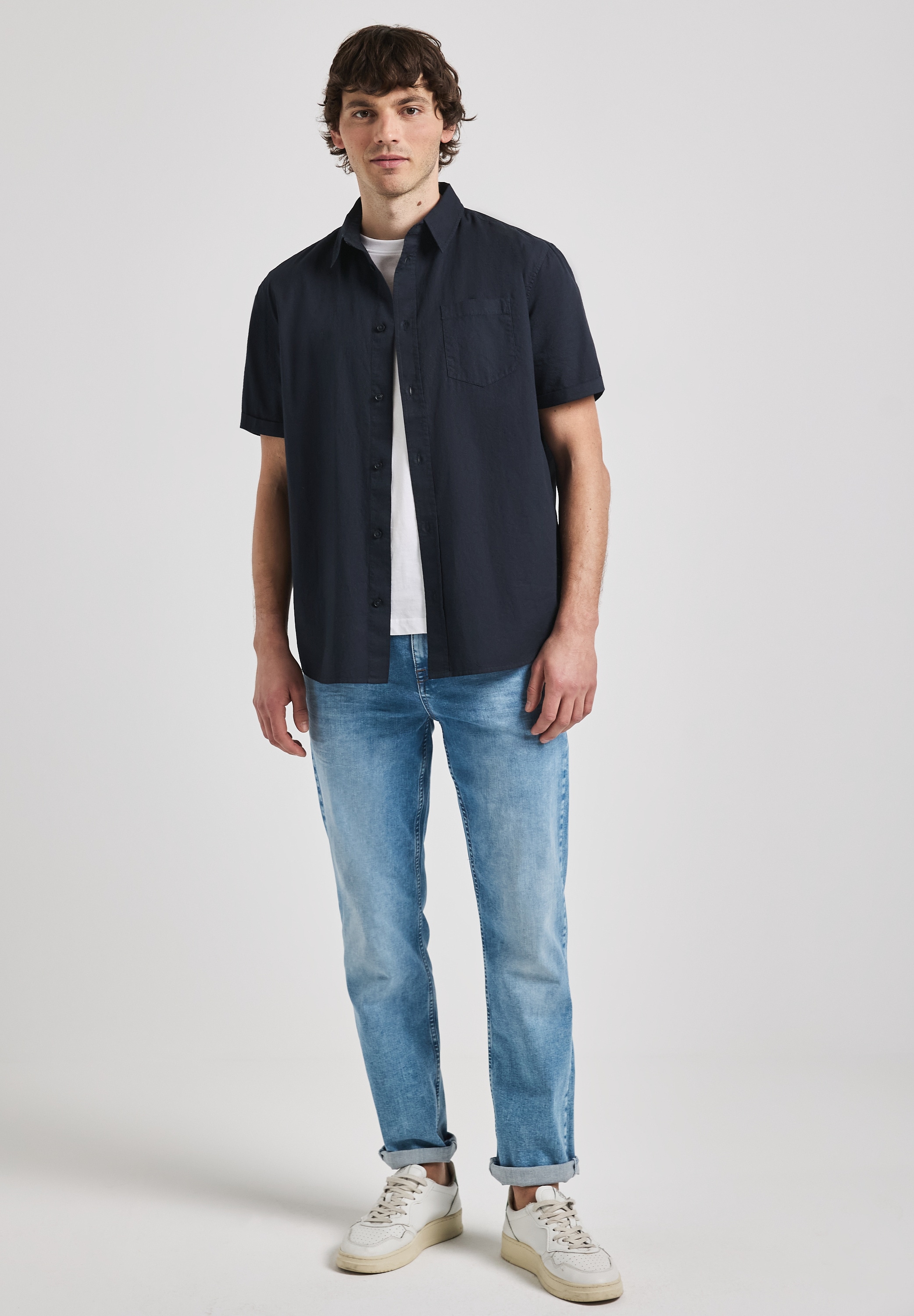 STREET ONE MEN Kurzarmhemd, mit Brusttaschen und Knopfleiste